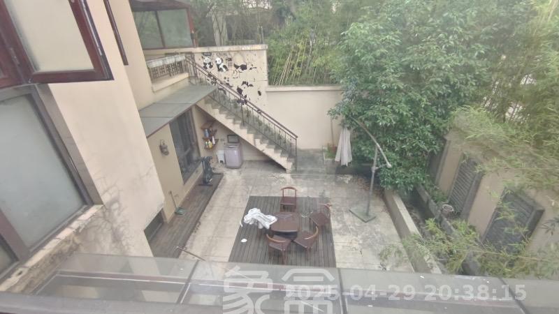 合能洋湖公馆  5室2厅3卫   5500.00元/月室内图