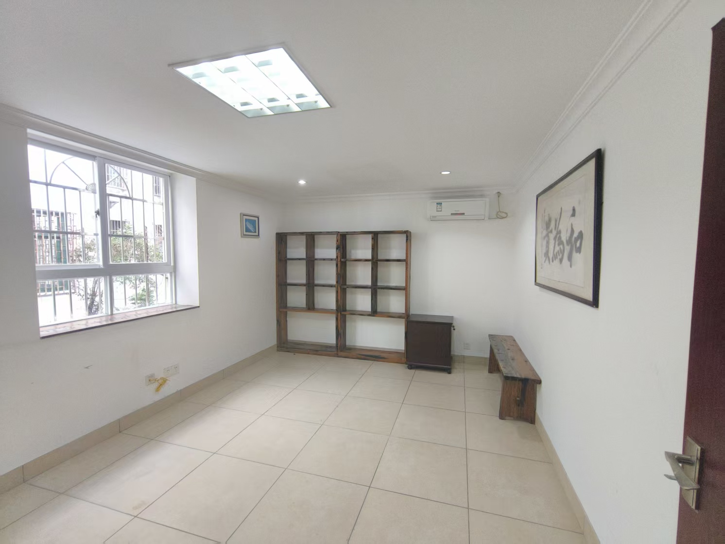 龙园别墅 1室2厅1卫 10500.0元/月 龙园别墅 1室2厅1卫 10500.0元/月室内图