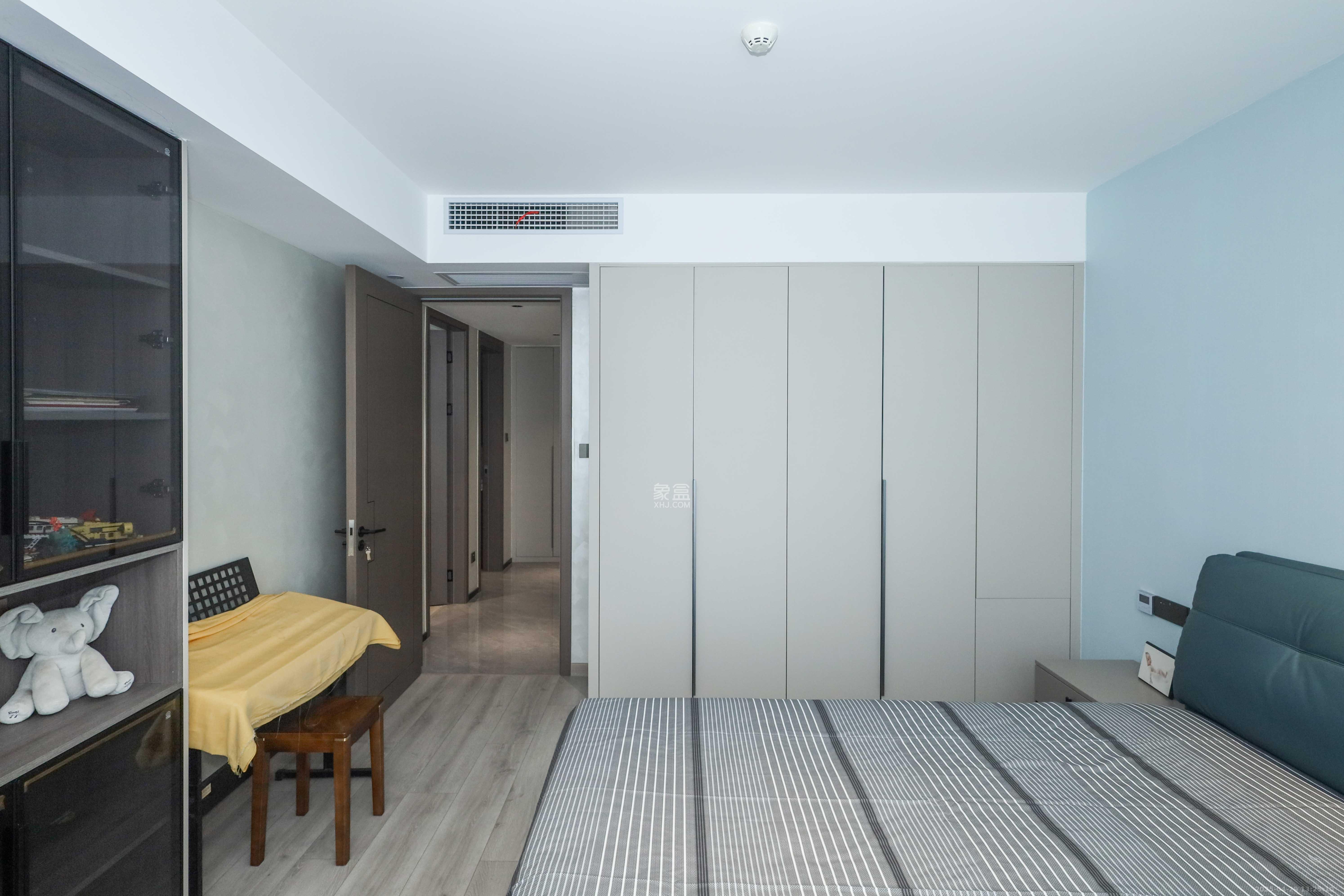 建发央著  4室2厅2卫   388.00万卧室