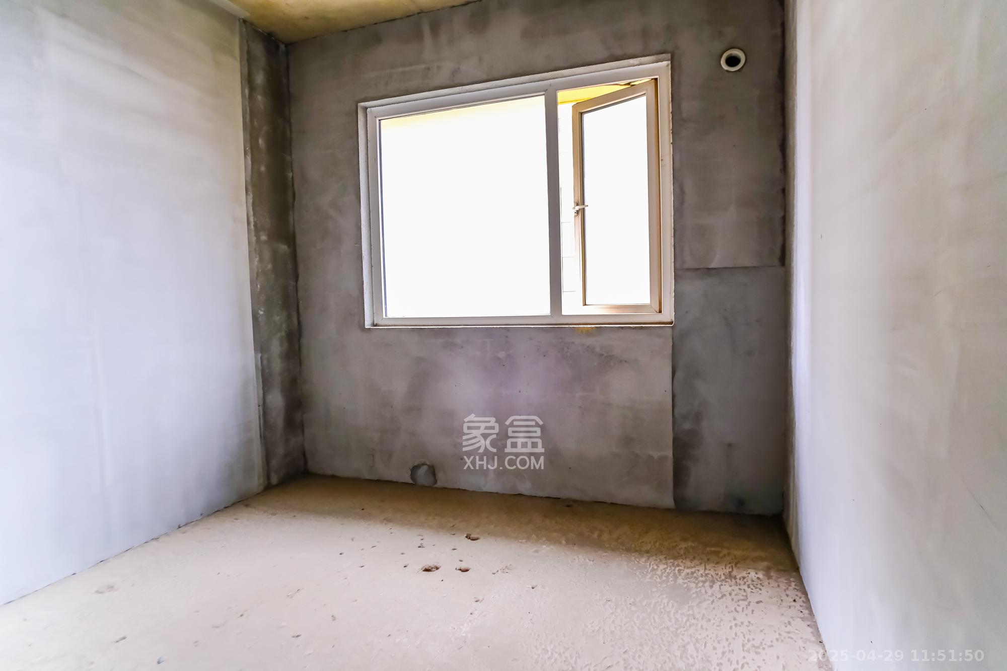 保利香槟国际 4室2厅1卫 91.0万 保利香槟国际 4室2厅1卫 91.0万卧室