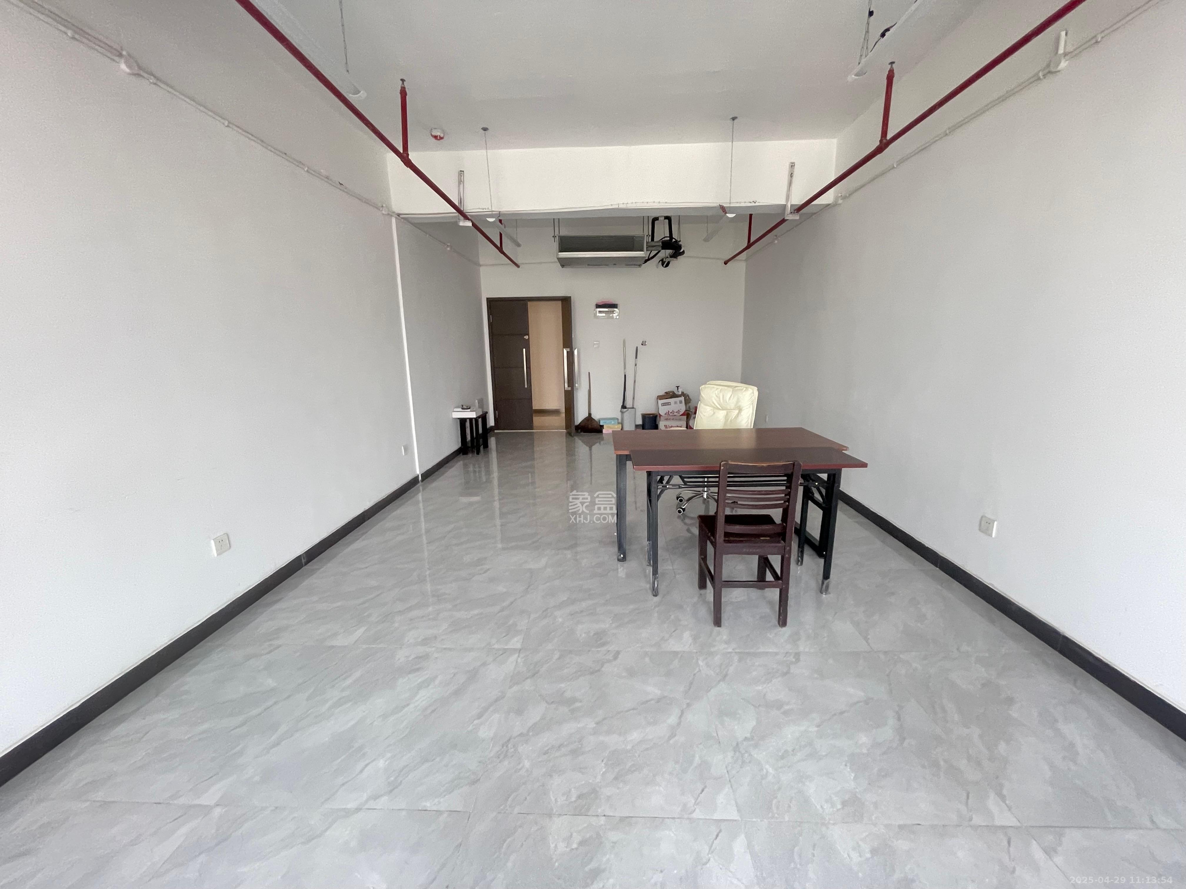 大财门公寓 1室1厅1卫 1700.0元/月 大财门公寓 1室1厅1卫 1700.0元/月室内图