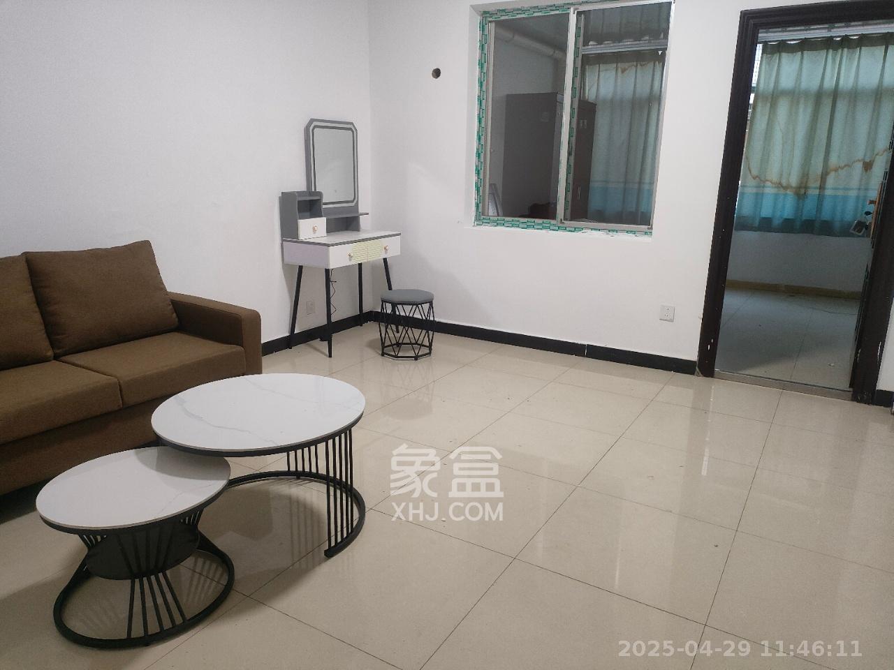 网船班小区 1室1厅1卫 1000.0元/月 网船班小区 1室1厅1卫 1000.0元/月室内图