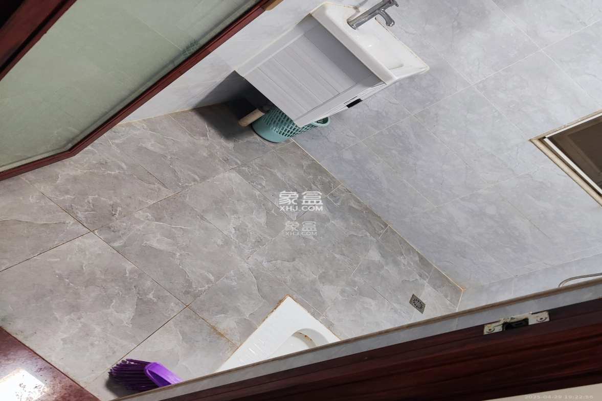 米兰春天 4室2厅2卫 2600.0元/月 米兰春天 4室2厅2卫 2600.0元/月室内图