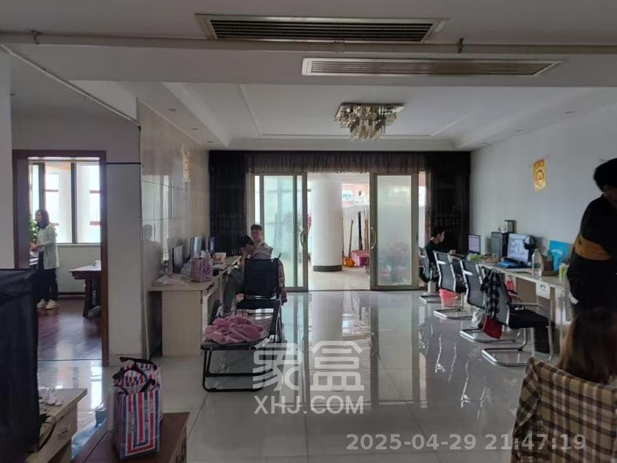 湘江世纪城富湾国际  4室2厅1卫   6000.00元/月室内图