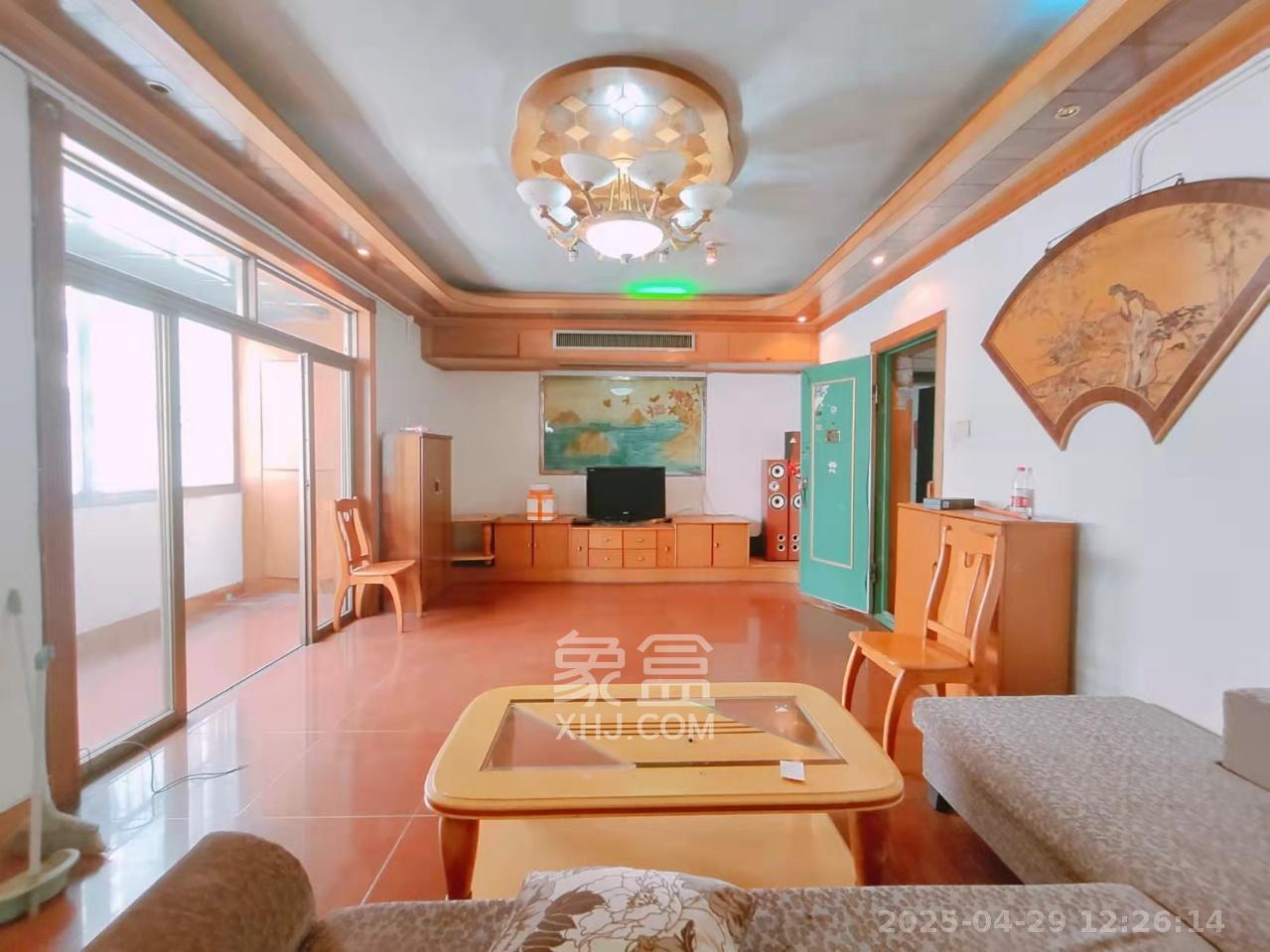 湖南省疾控中心宿舍  2室2厅1卫    2600.0元/月 湖南省疾控中心宿舍  2室2厅1卫    2600.0元/月室内图1