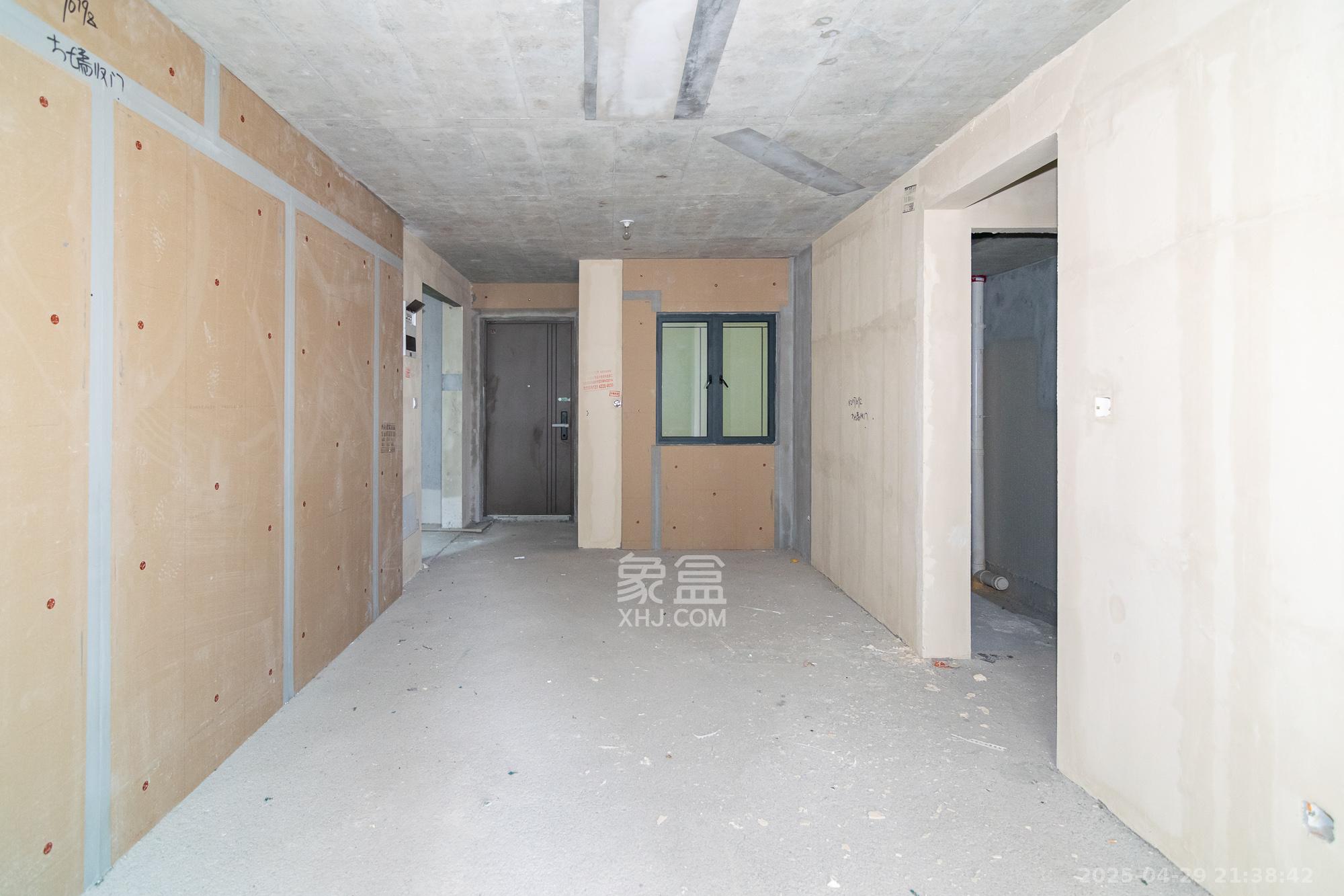 长房越秀星悦荟 3室2厅1卫 68.5万 长房越秀星悦荟 3室2厅1卫 68.5万客厅