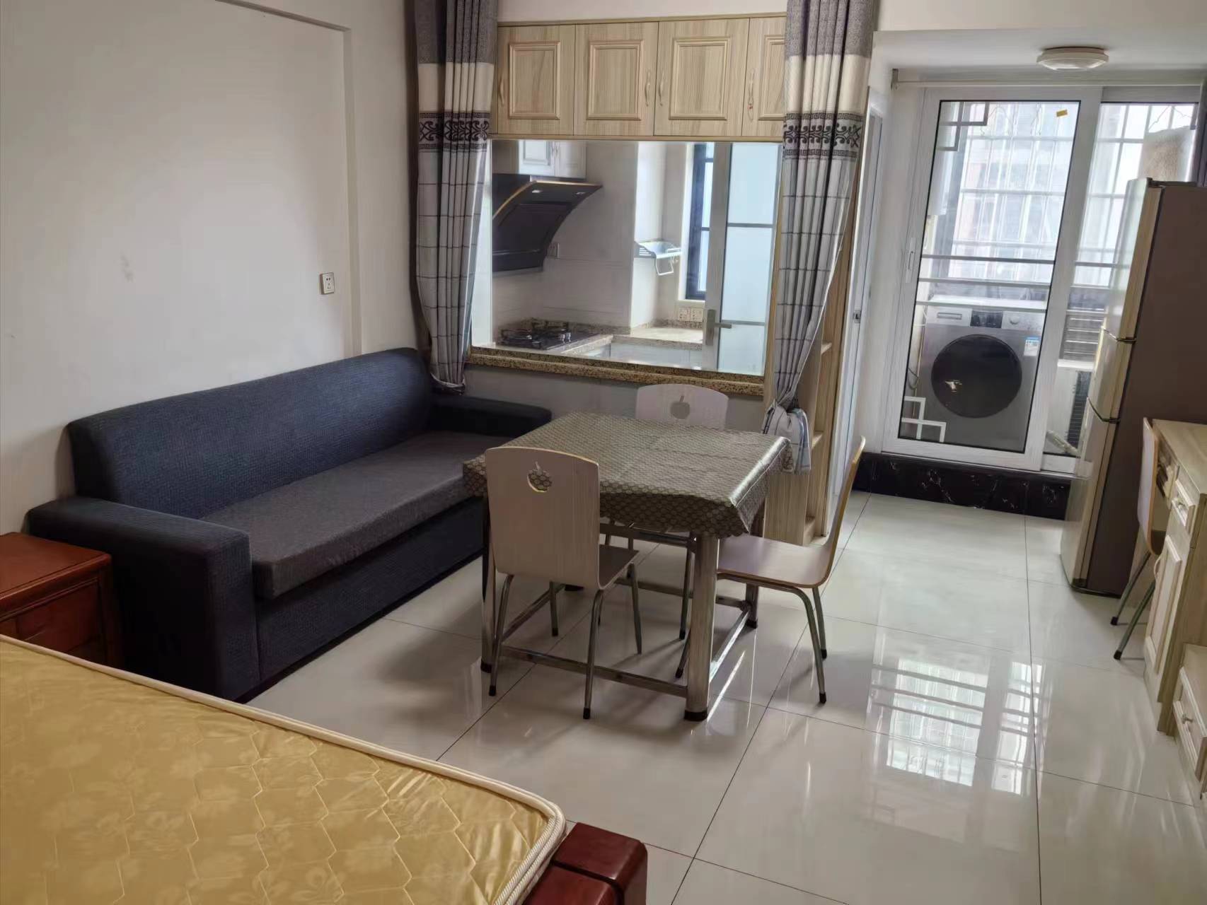 罗家小区西区  1室1厅1卫    1200.0元/月室内图