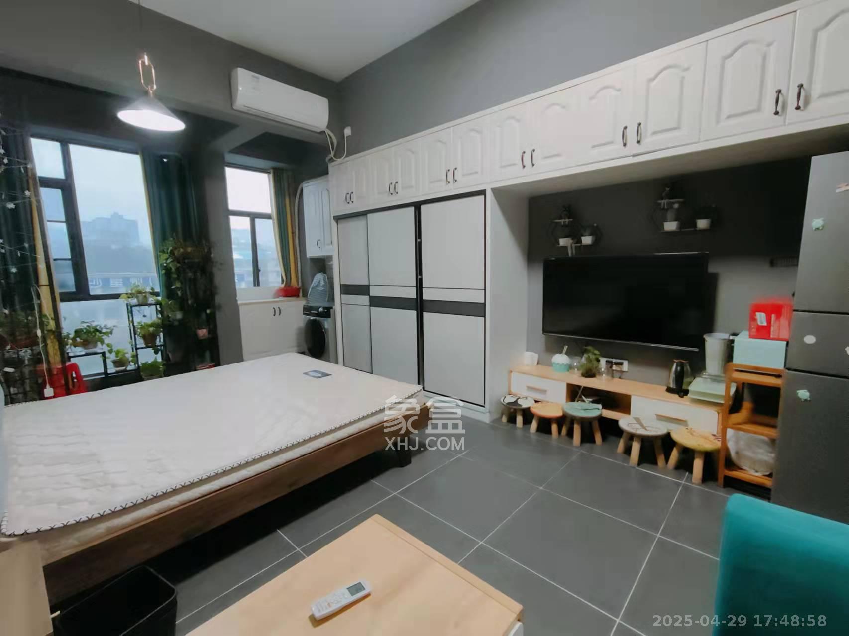 长房时代城  1室1厅1卫   1600.00元/月室内图