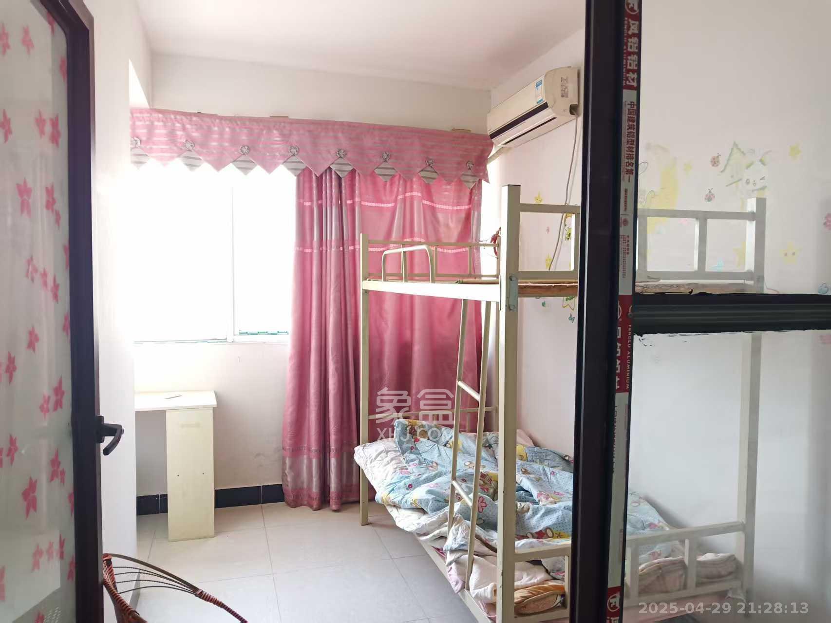 可可小城（麓谷可可小城)  3室2厅1卫    2500.0元/月室内图