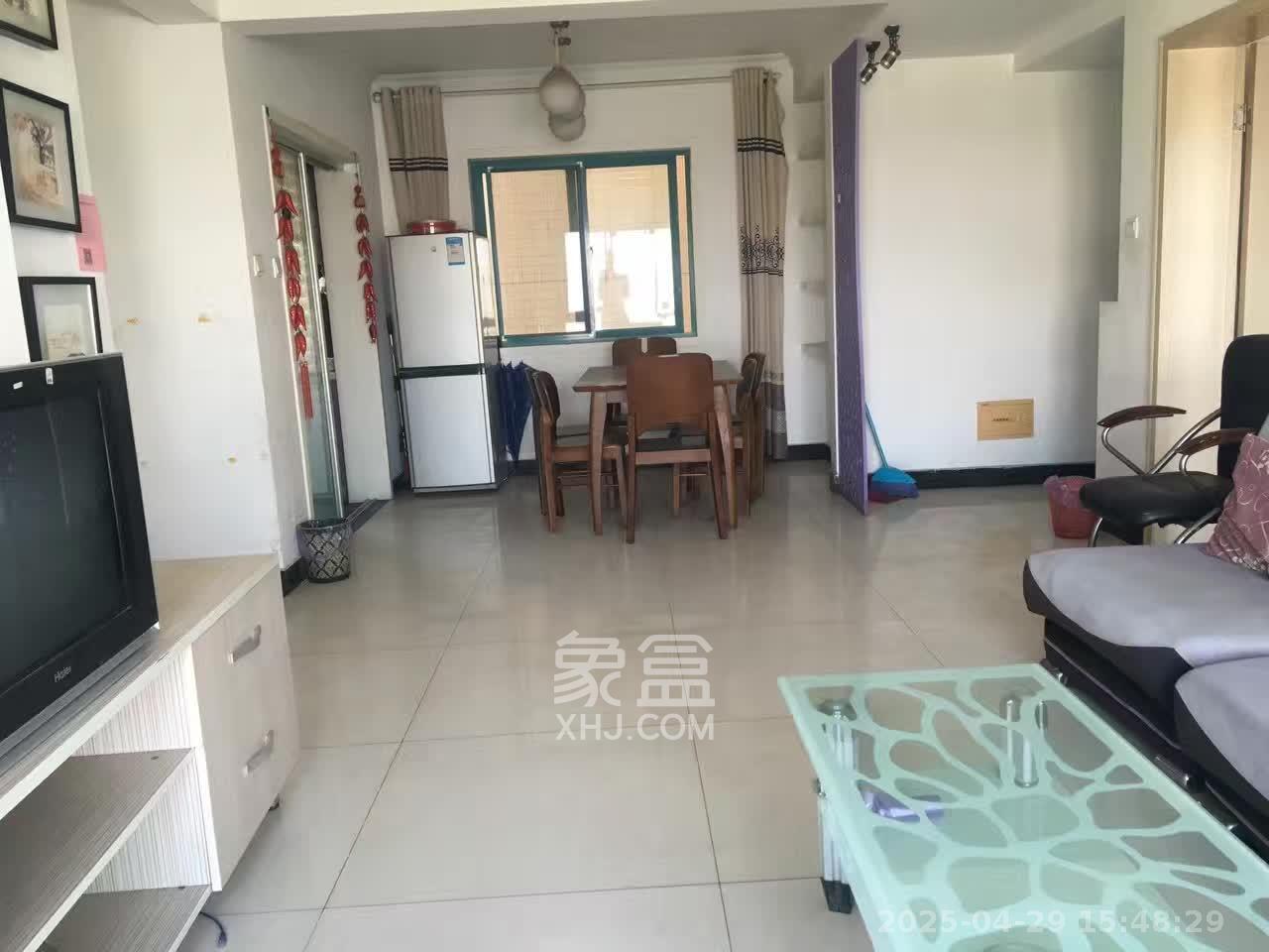 蝴蝶谷 3室2厅1卫 1500.0元/月 蝴蝶谷 3室2厅1卫 1500.0元/月室内图