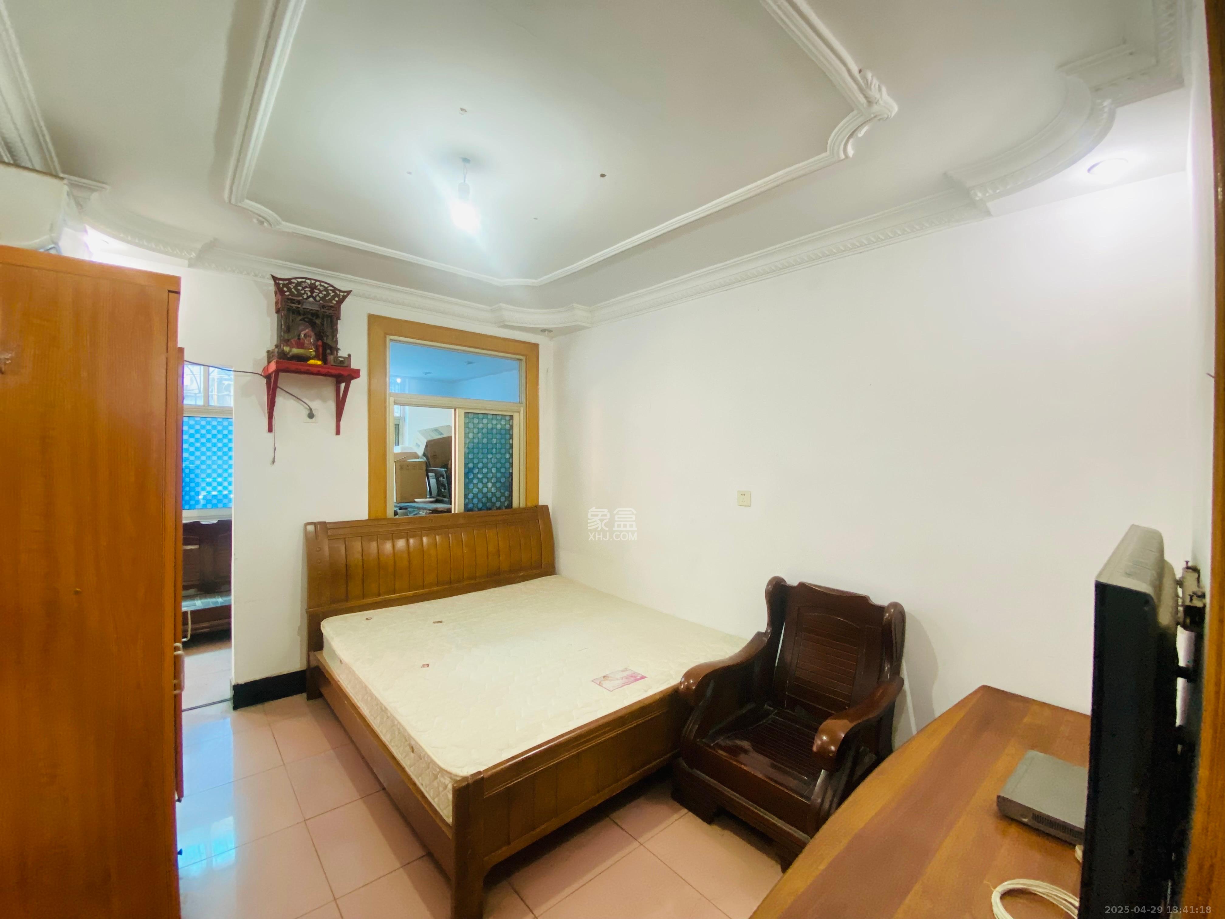 解放四村石子冲 2室1厅1卫 1500.0元/月 解放四村石子冲 2室1厅1卫 1500.0元/月室内图