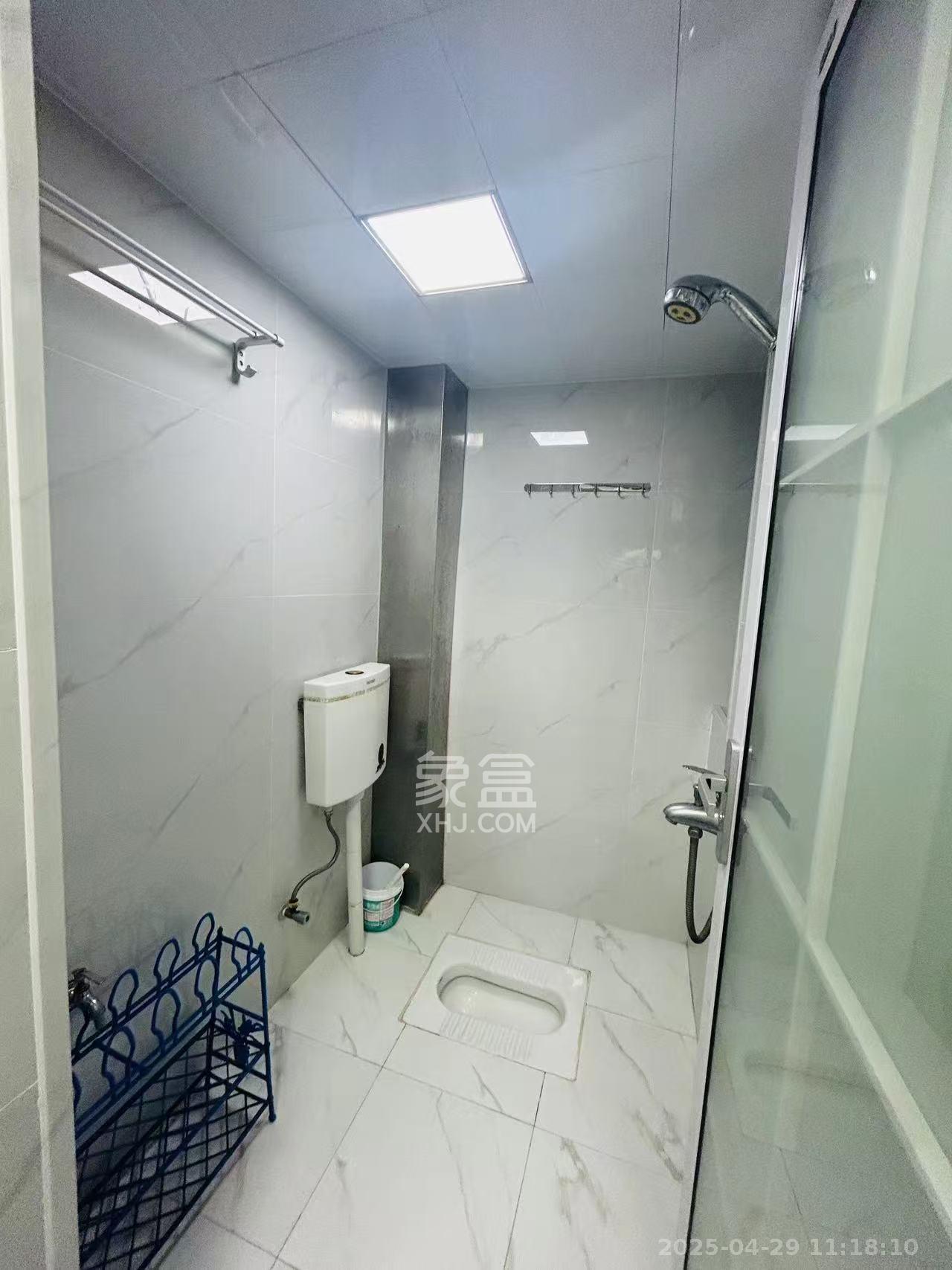 福乐凯公寓  1室2厅1卫   2900.00元/月室内图