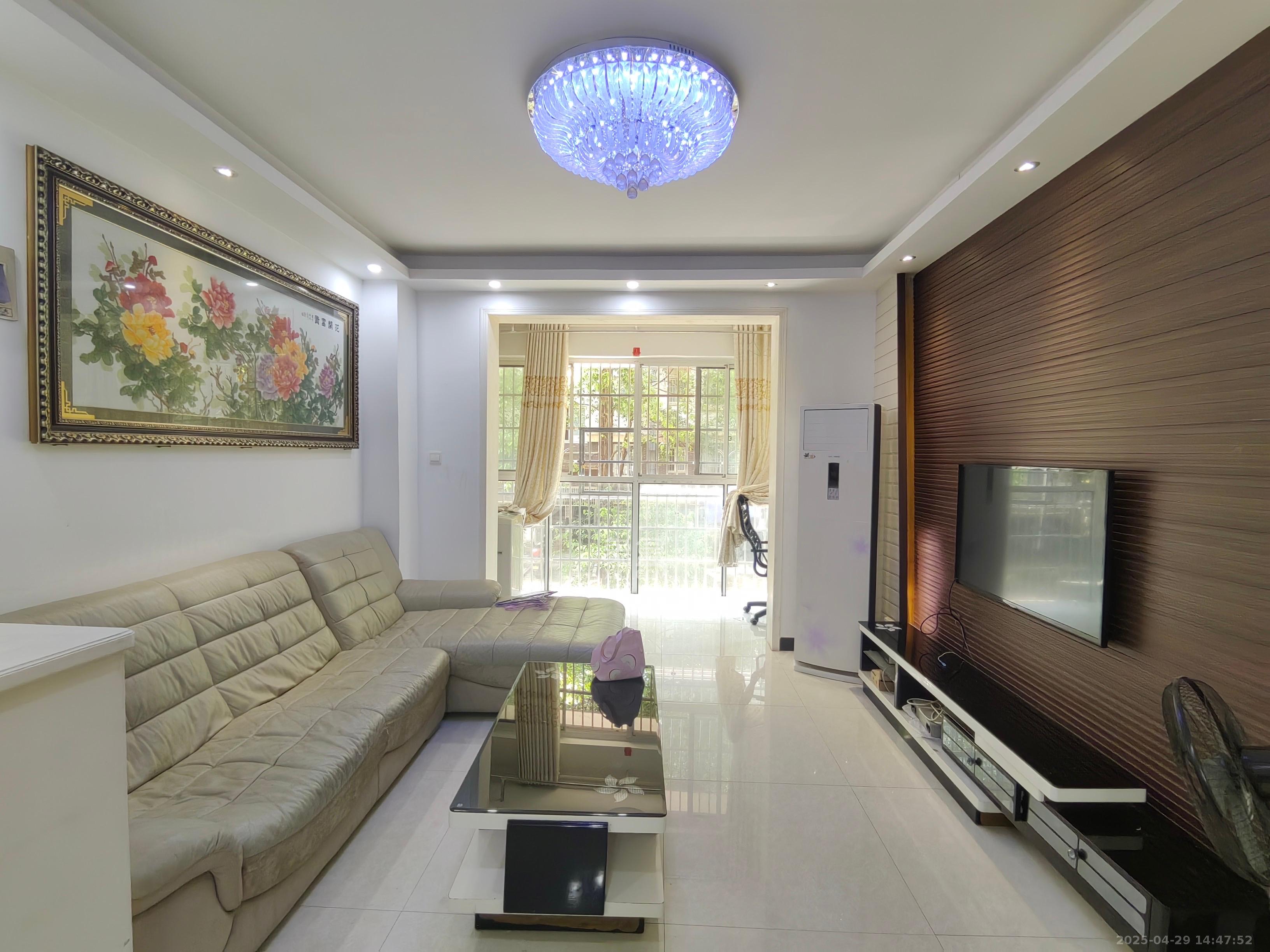 鄱阳小区  3室2厅1卫    1700.0元/月室内图