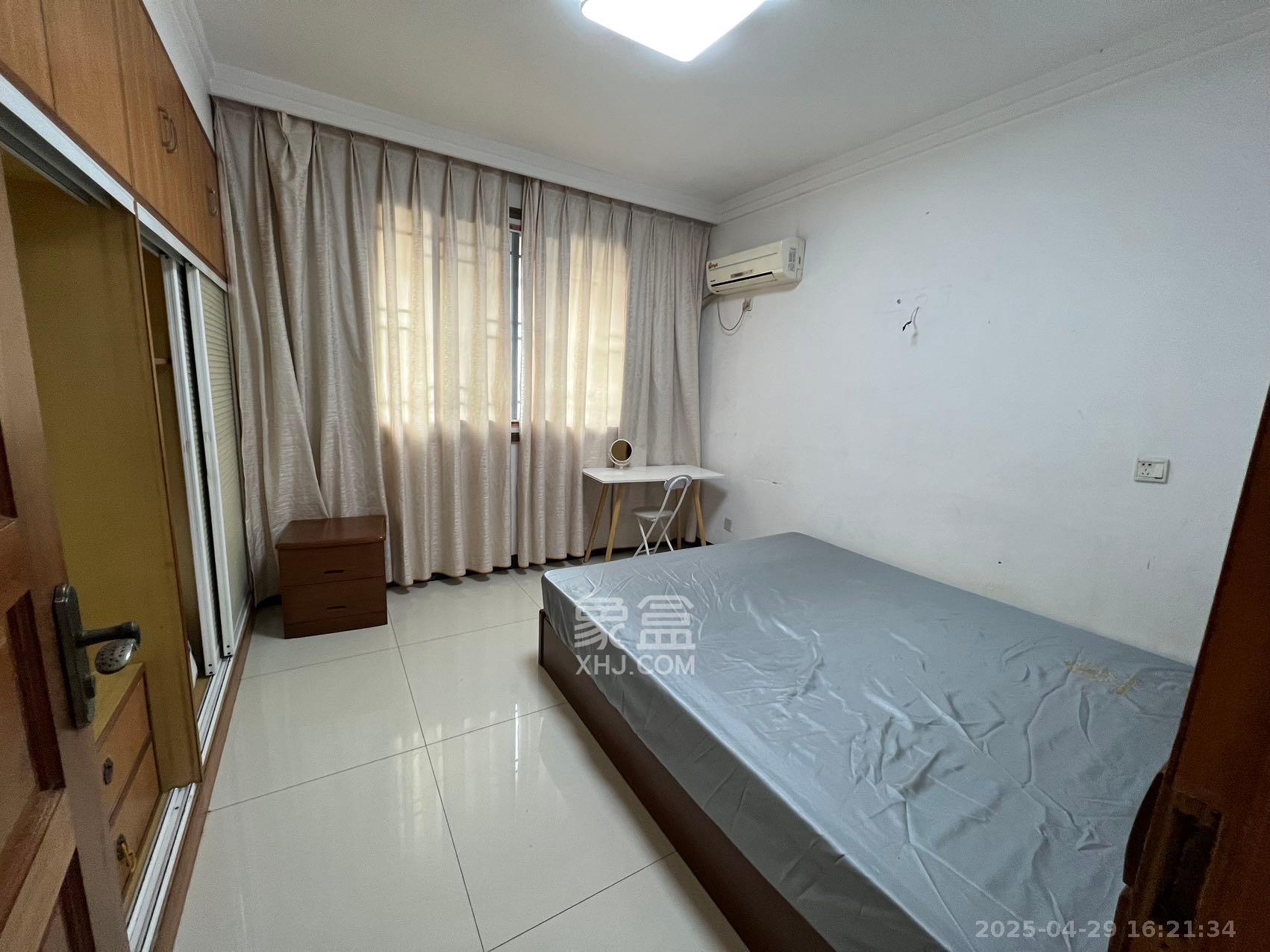 高桥火焰市场 3室2厅1卫 2300.0元/月 高桥火焰市场 3室2厅1卫 2300.0元/月室内图