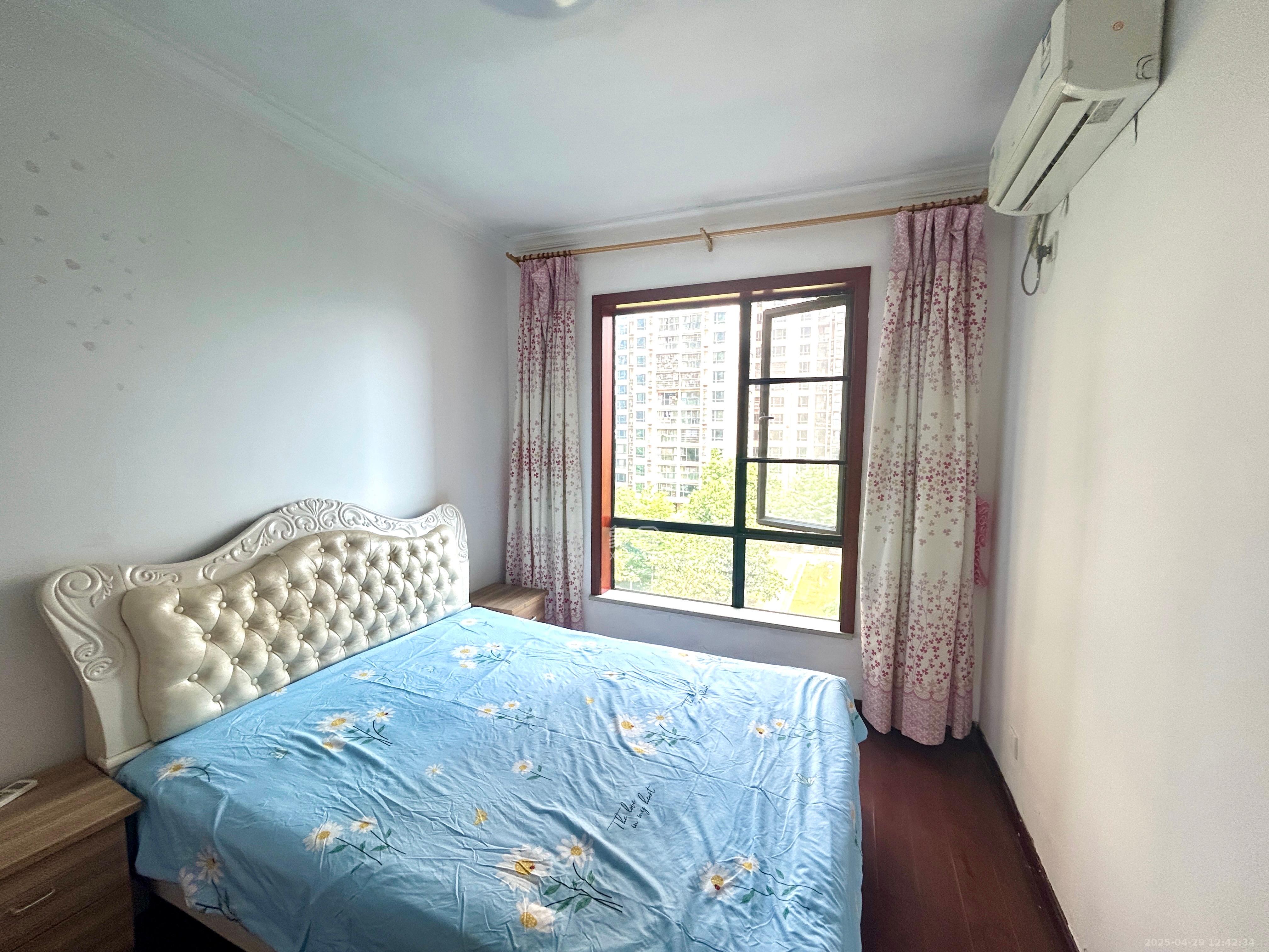 江河双水湾 1室2厅2卫 2800.0元/月 江河双水湾 1室2厅2卫 2800.0元/月室内图