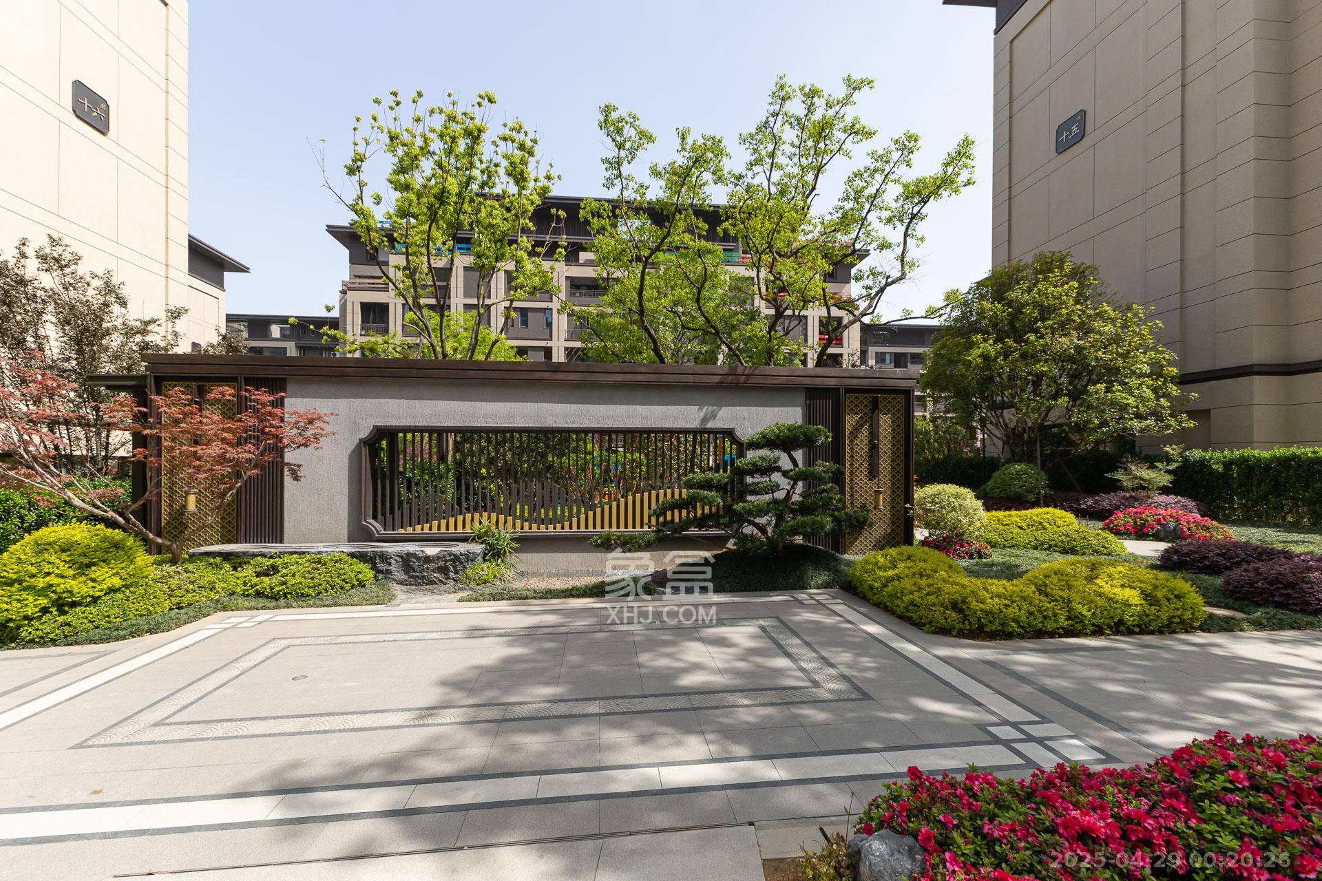 时代建发和著  5室2厅2卫   300.00万其他
