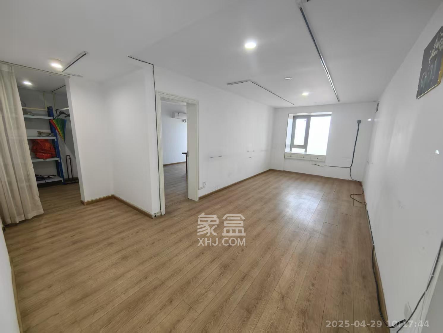 潮宗御苑 4室2厅2卫 7000.0元/月 潮宗御苑 4室2厅2卫 7000.0元/月室内图