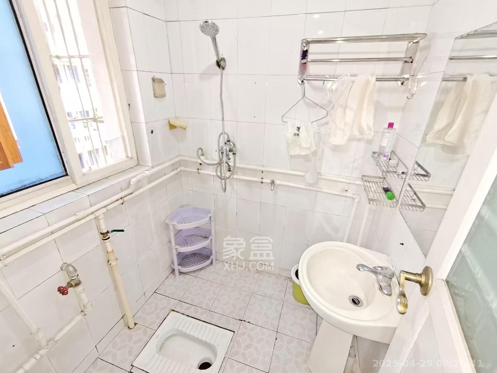 广厦新村  2室2厅1卫   1400.00元/月室内图