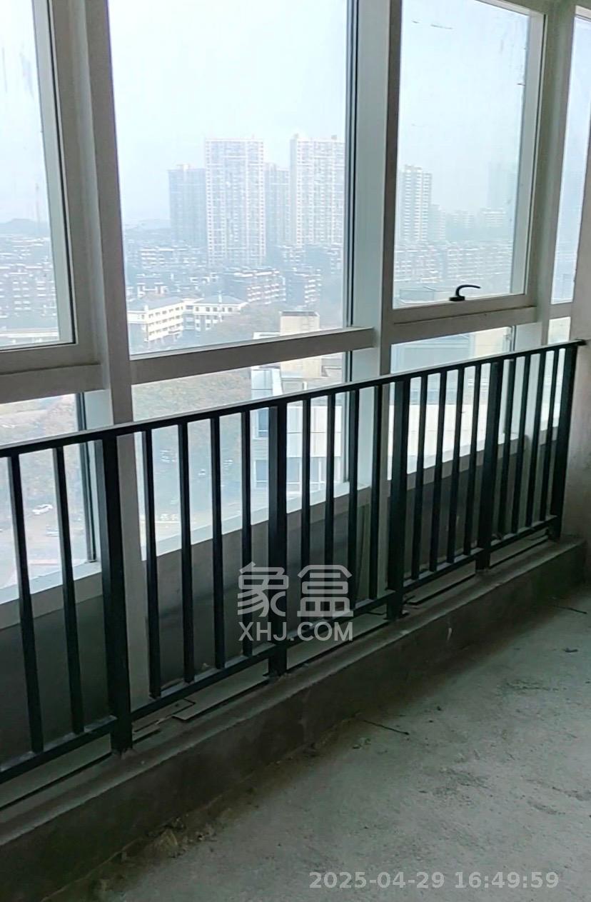 中建嘉和城  1室1厅1卫    1000.0元/月 中建嘉和城  1室1厅1卫    1000.0元/月室内图