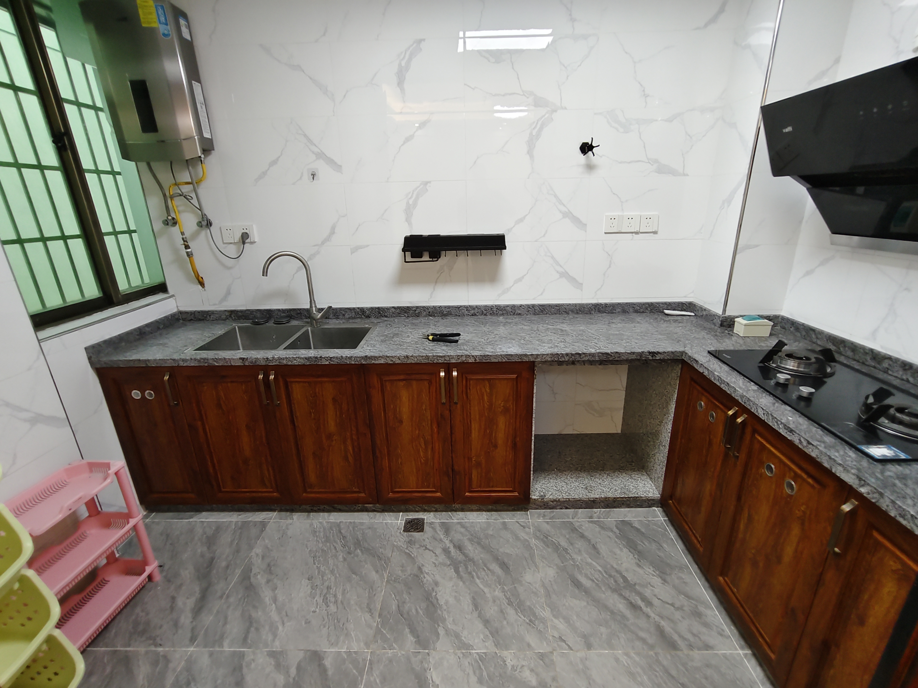 崇华小区 4室2厅2卫 3300.0元/月 崇华小区 4室2厅2卫 3300.0元/月室内图