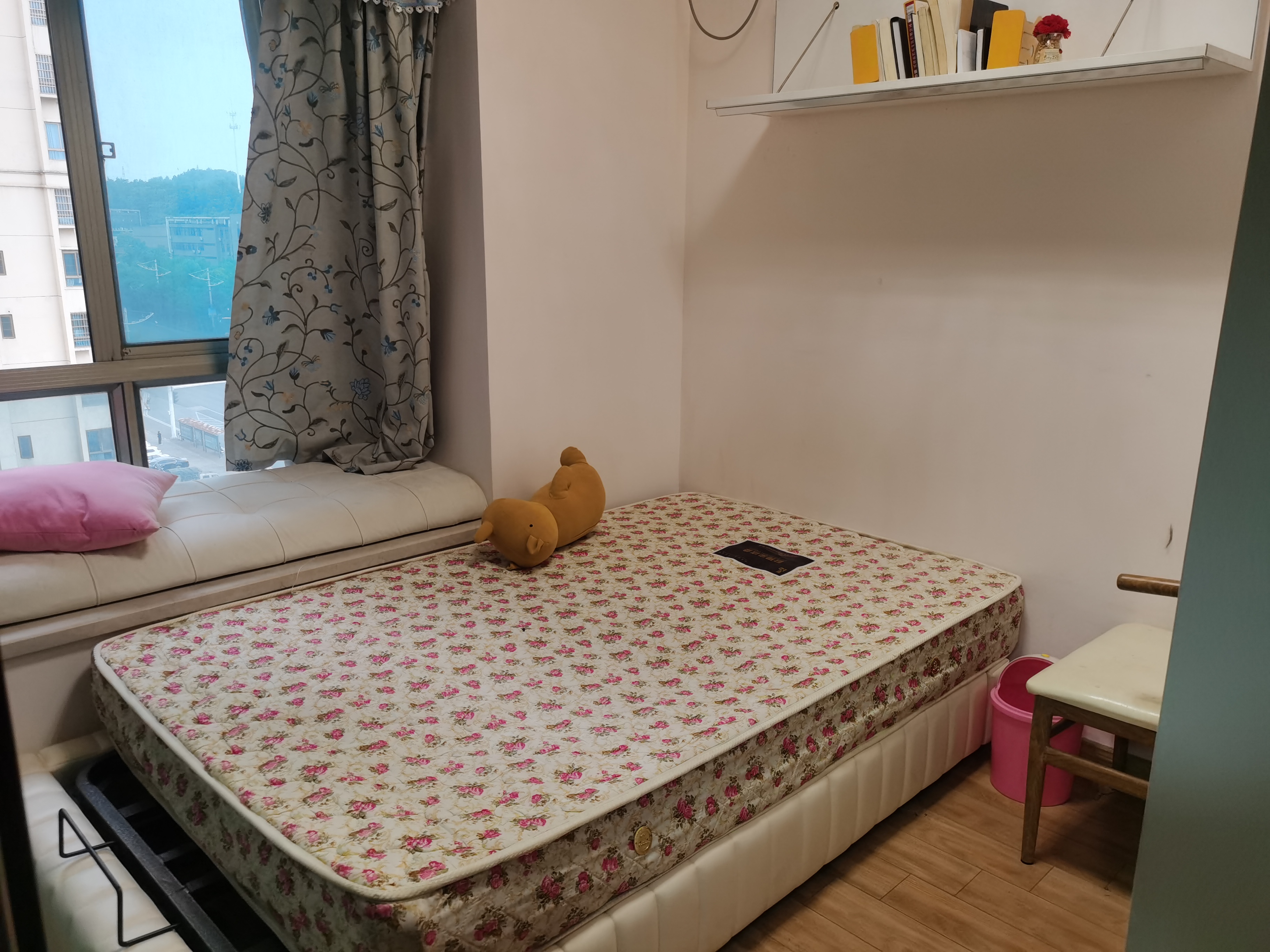 碧桂园 3室2厅1卫 1600.00元/月 碧桂园 3室2厅1卫 1600.00元/月室内图