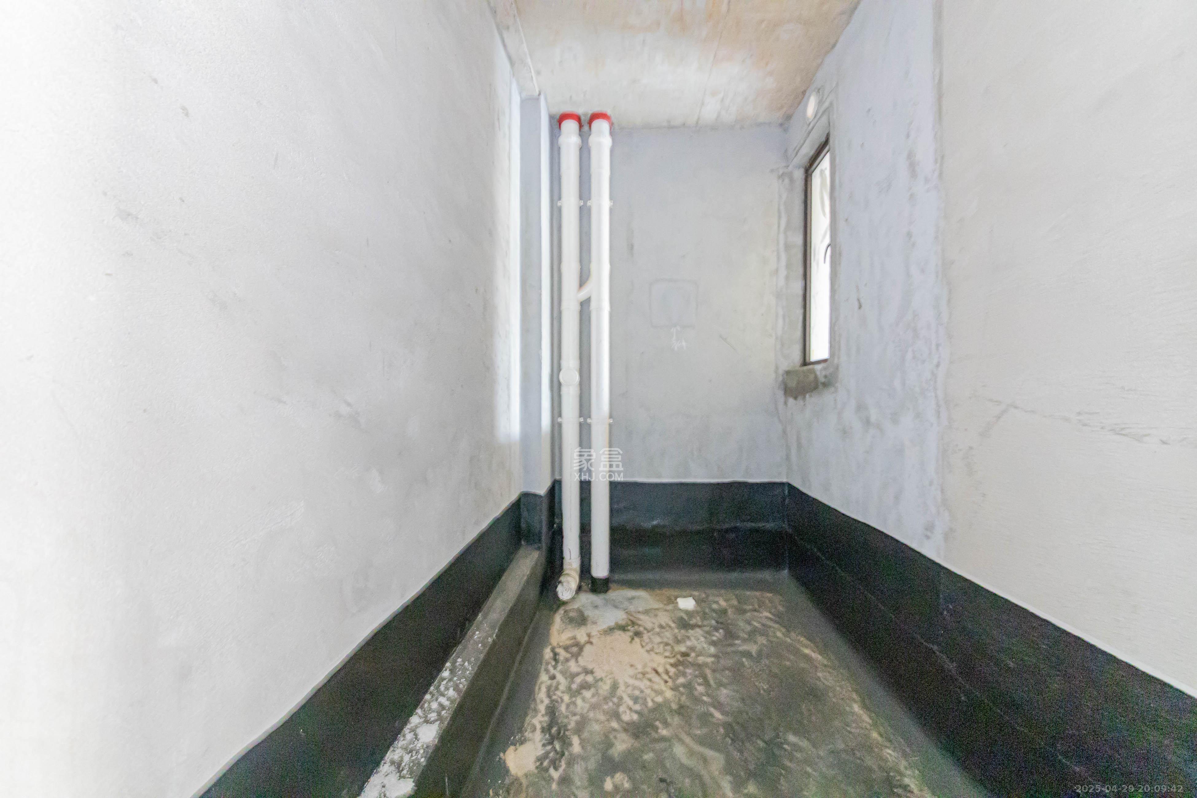 福天藏郡院子  5室2厅2卫    165.0万 福天藏郡院子  5室2厅2卫    165.0万卫生间