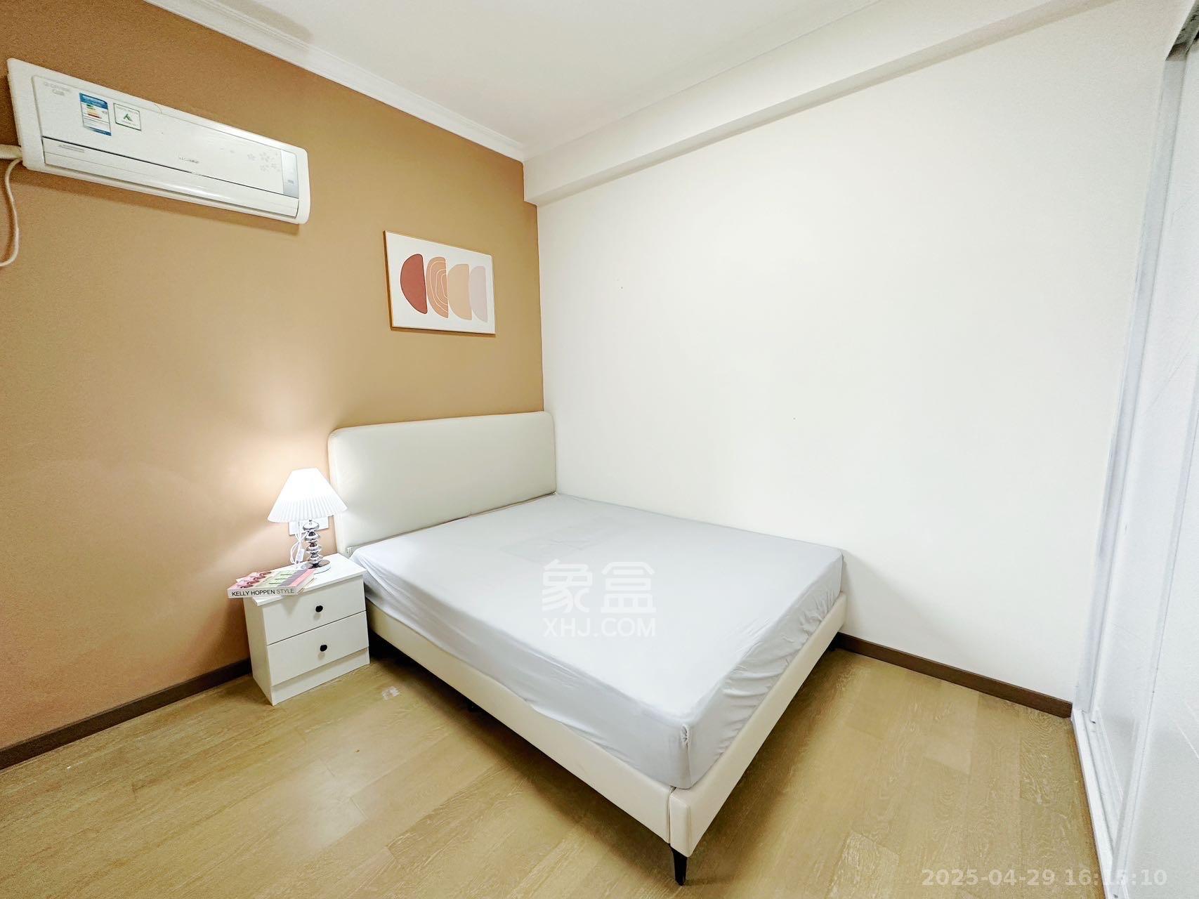 长宝1667  1室2厅1卫   5000.00元/月室内图