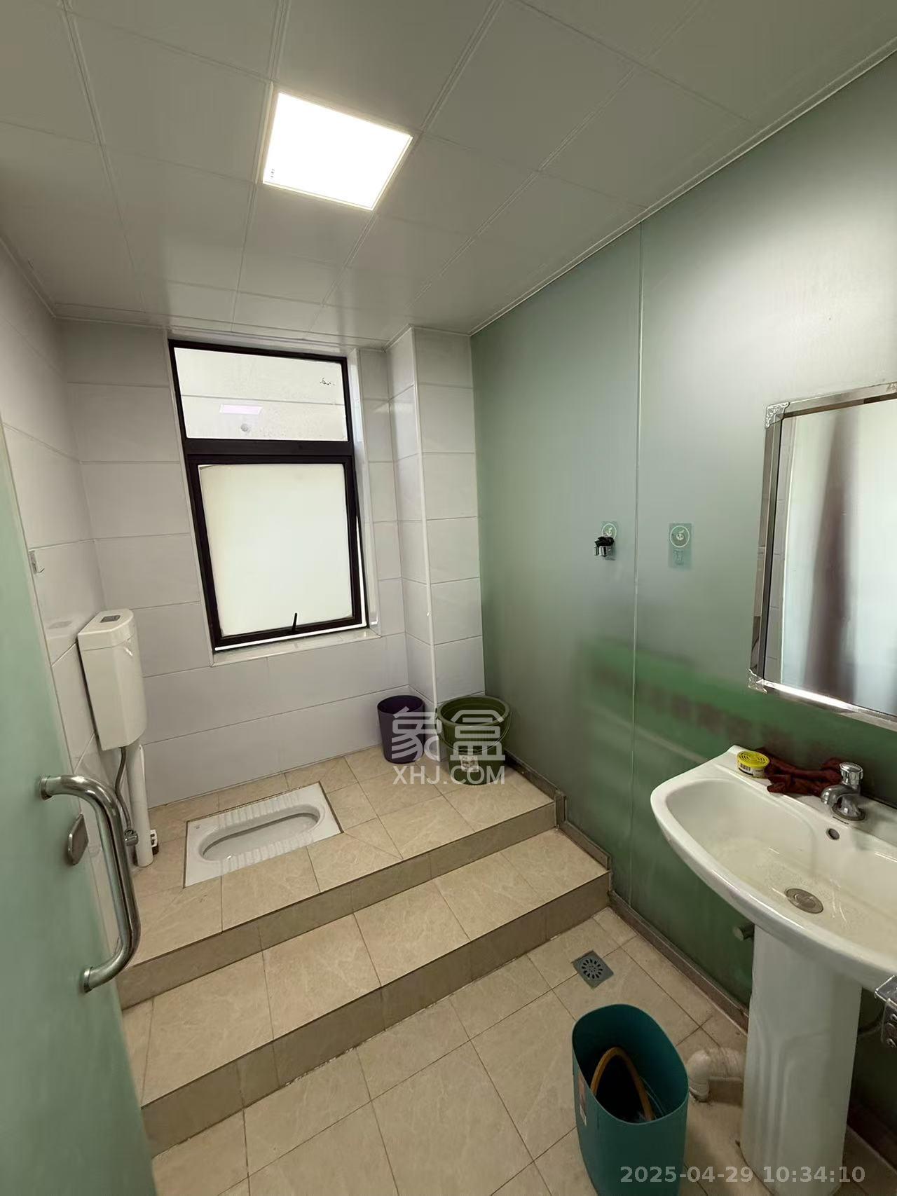 财富港湾(绿领大厦)  3室2厅1卫    3400.0元/月 财富港湾(绿领大厦)  3室2厅1卫    3400.0元/月室内图