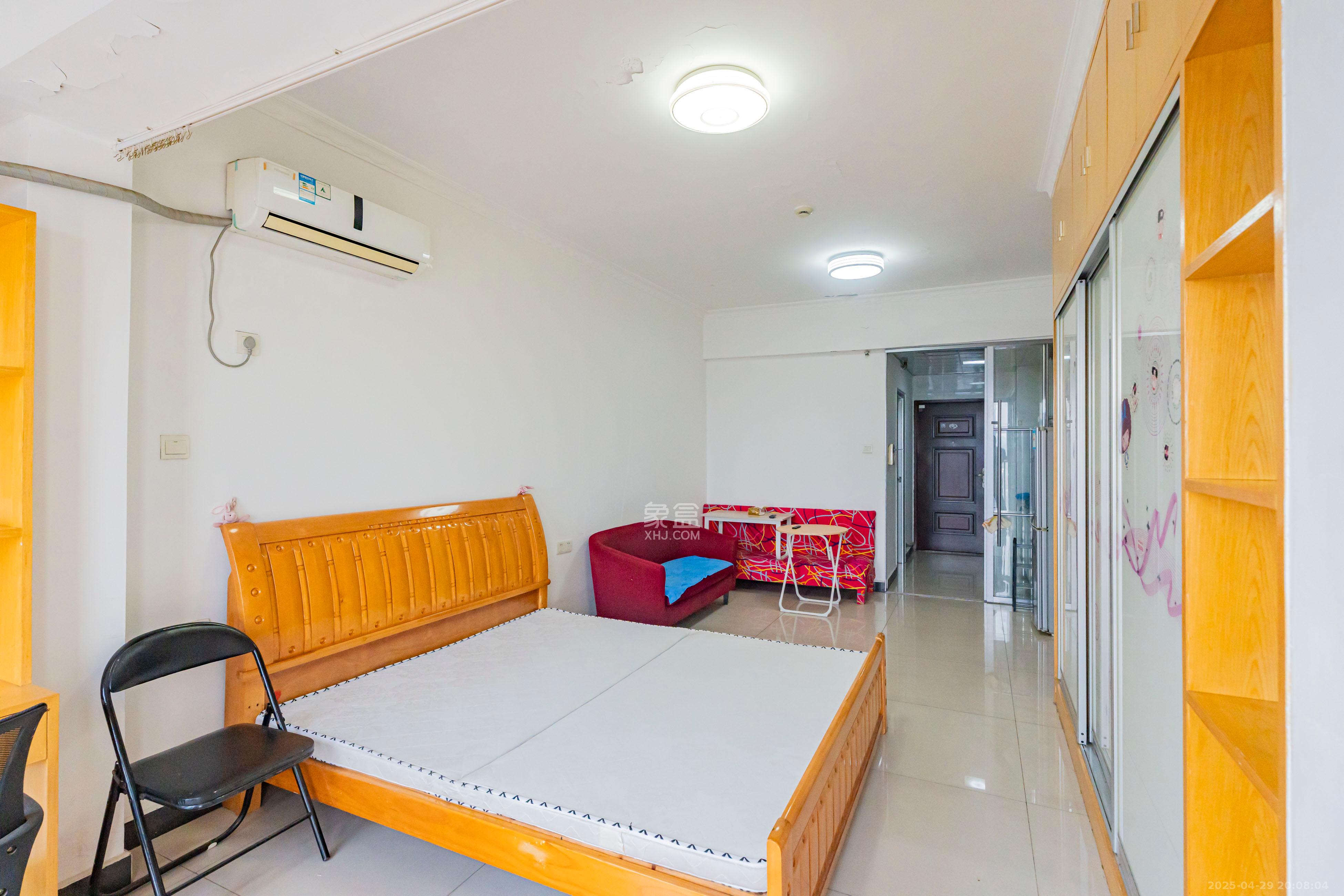 东宸19公馆  1室1厅1卫    39.8万 东宸19公馆  1室1厅1卫    39.8万卧室