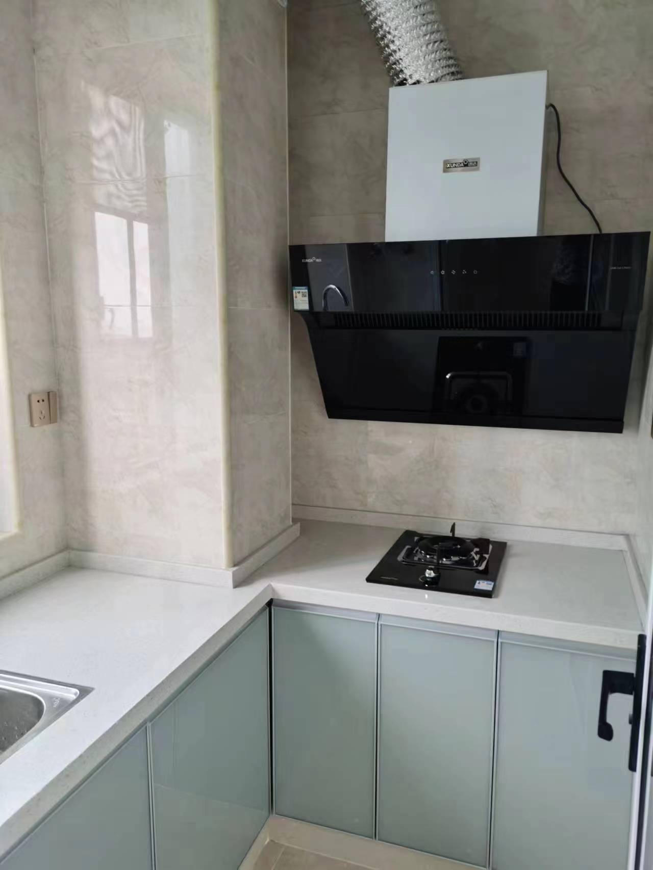 鹏泰国际  3室2厅2卫    3100.0元/月室内图