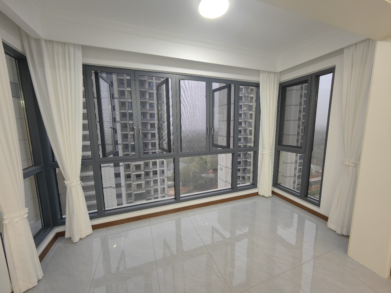 保利时光印象 4室2厅2卫 2380.0元/月 保利时光印象 4室2厅2卫 2380.0元/月室内图