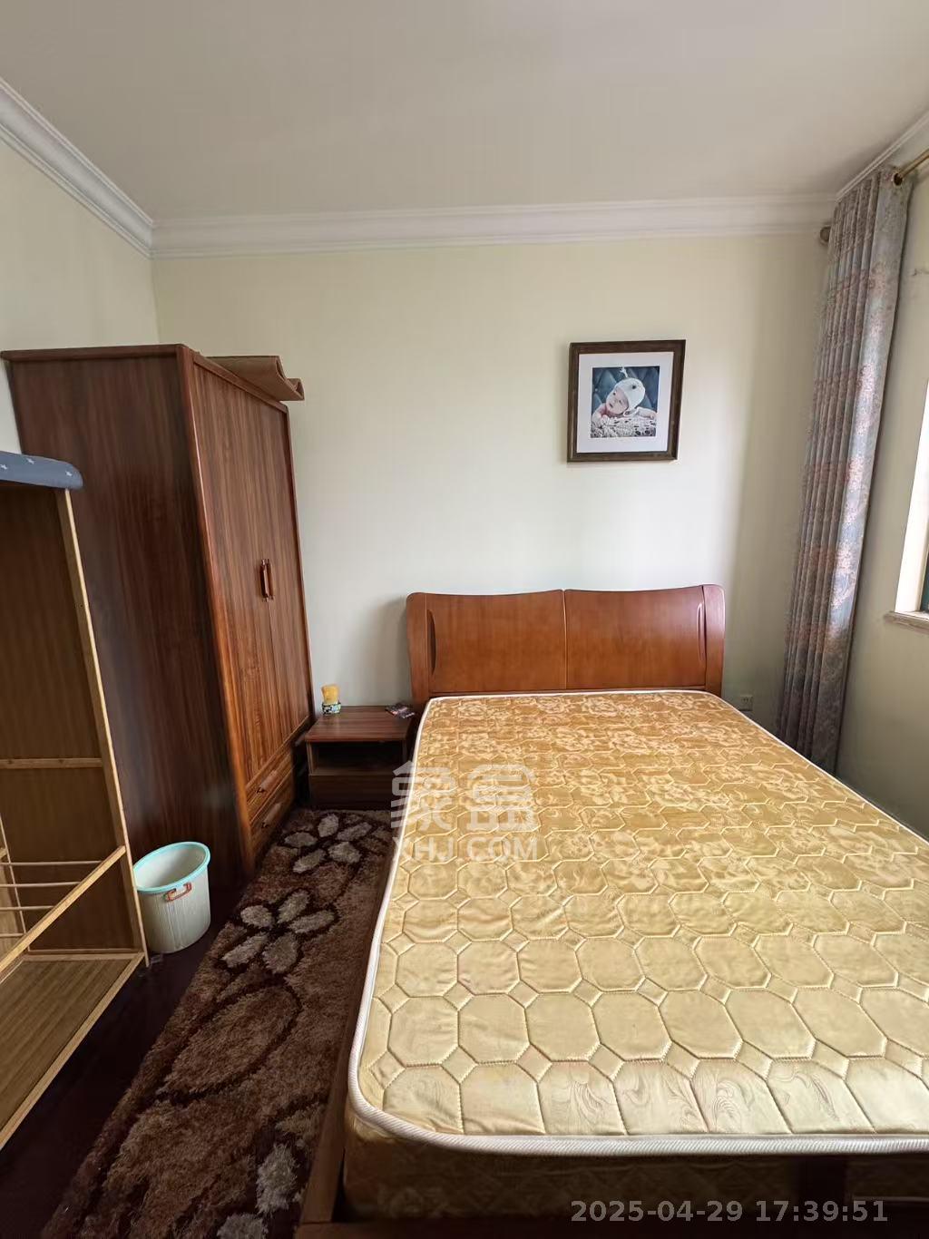 恒大御景湾 3室2厅2卫 3300.0元/月 恒大御景湾 3室2厅2卫 3300.0元/月室内图