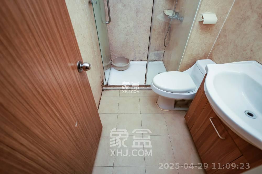 麓谷小镇  3室2厅1卫   2350.00元/月室内图