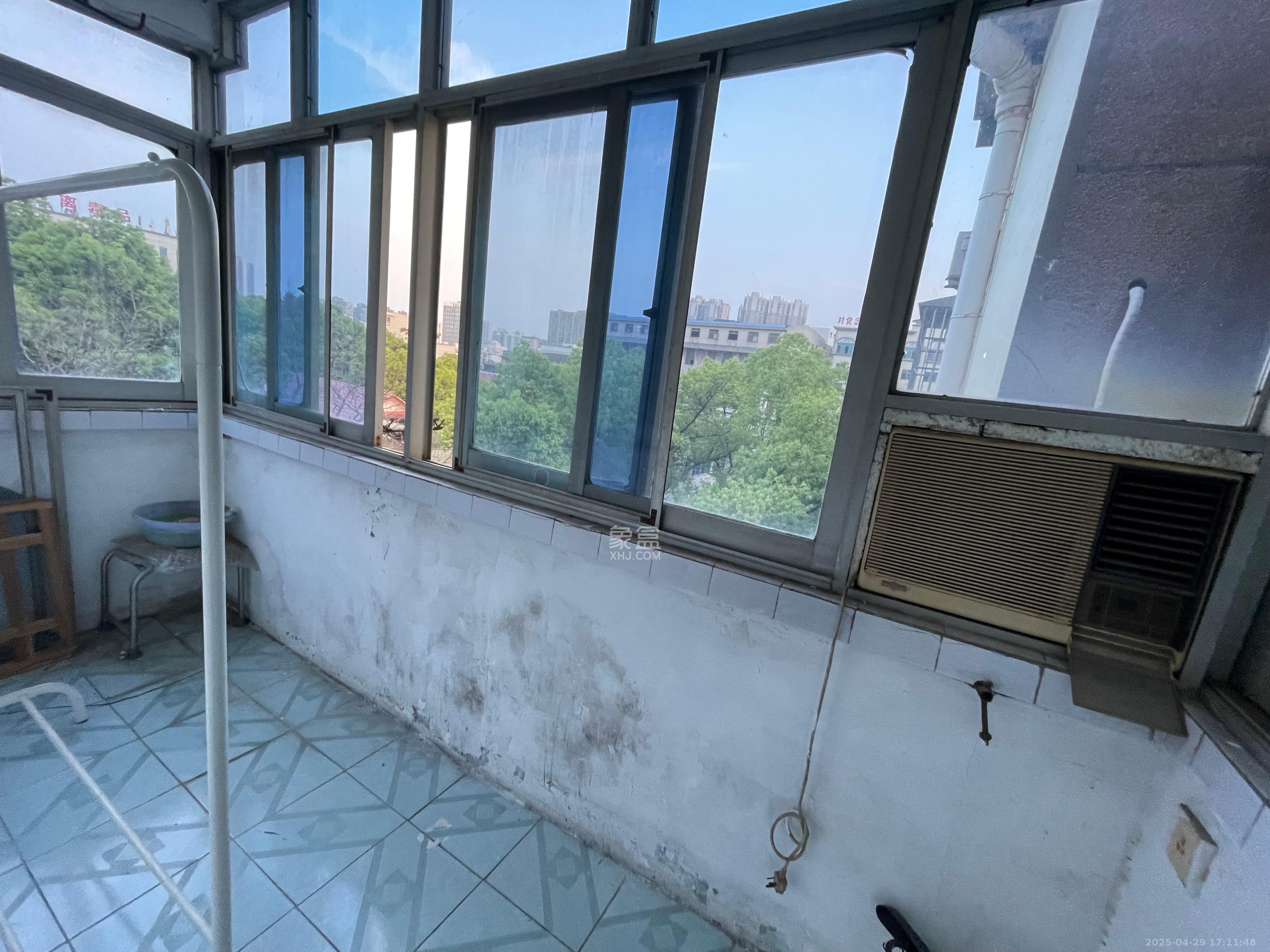 荷叶塘社区（雨花区）  2室1厅1卫    1200.0元/月室内图