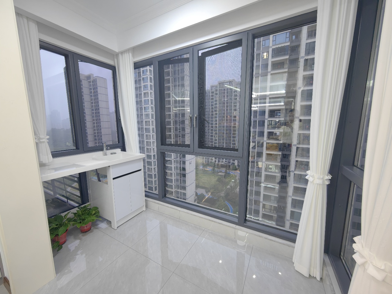 保利时光印象 4室2厅2卫 2380.0元/月 保利时光印象 4室2厅2卫 2380.0元/月室内图