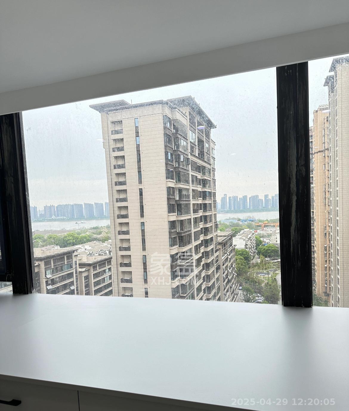 金茂建发泊悦  2室1厅1卫    1900.0元/月室内图