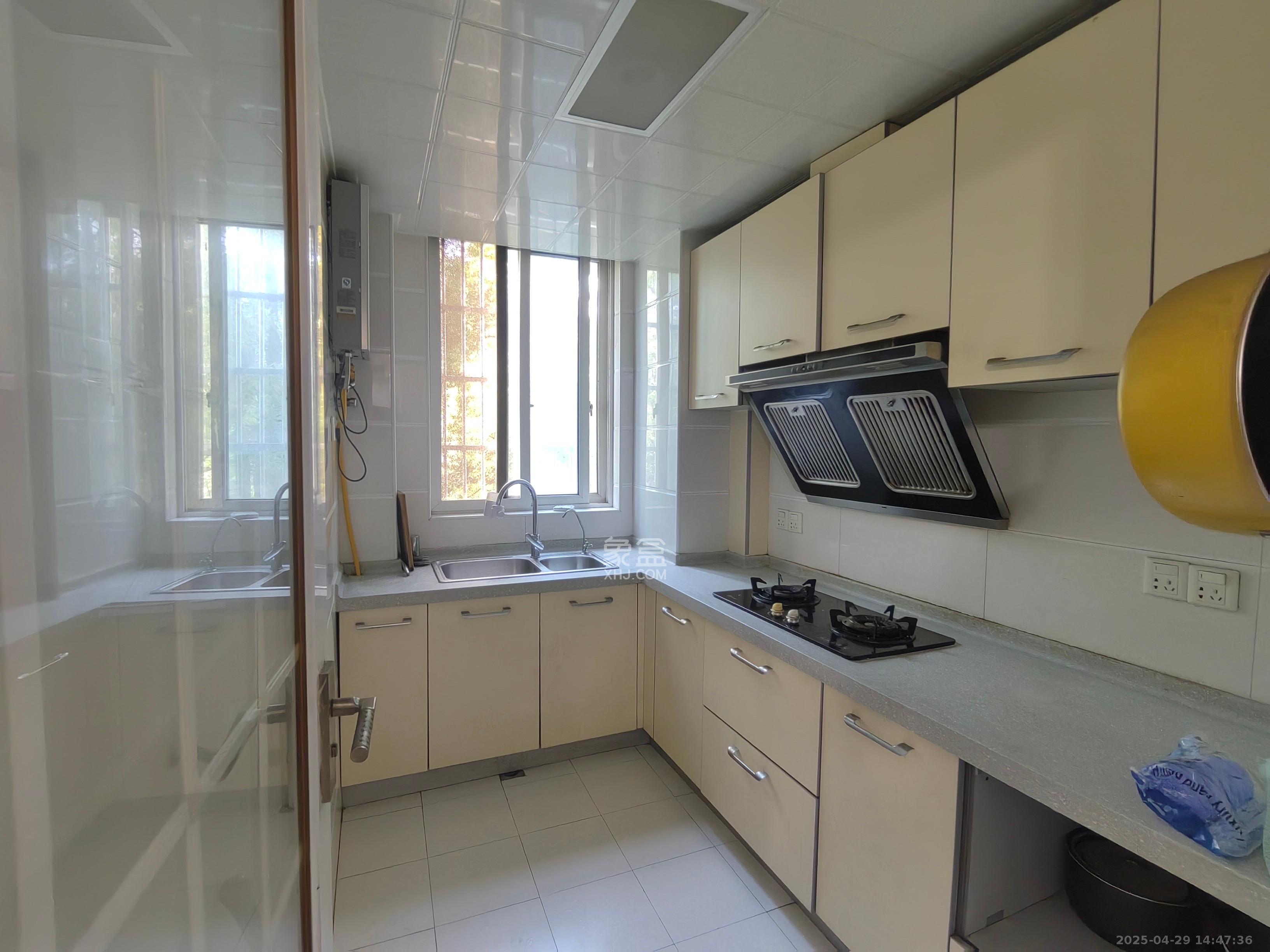 鄱阳小区  3室2厅1卫    1700.0元/月室内图