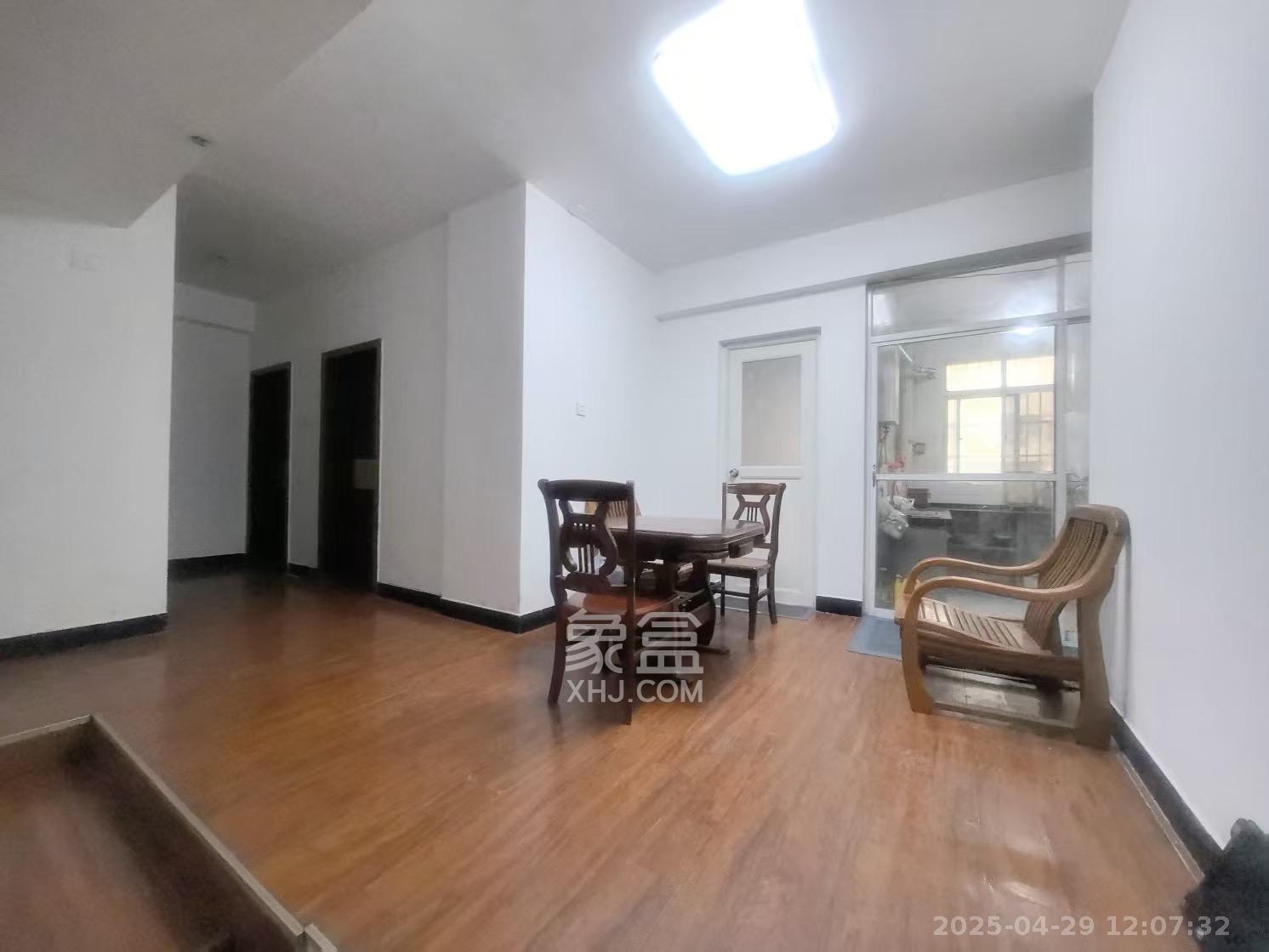 四季美景一、二期 1室1厅1卫 800.0元/月 四季美景一、二期 1室1厅1卫 800.0元/月室内图