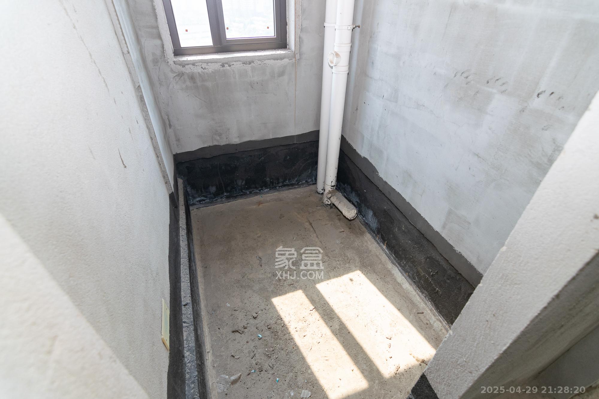 润和山水郡 3室2厅1卫 61.8万 润和山水郡 3室2厅1卫 61.8万卫生间