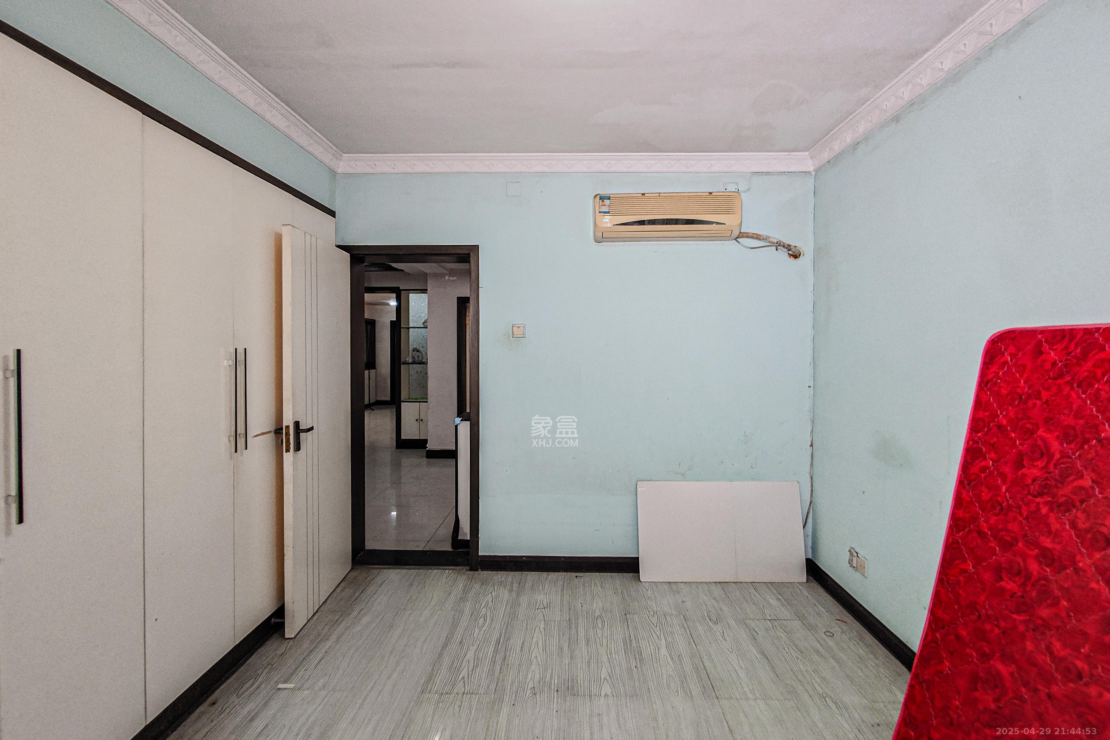 杨铭园  4室2厅2卫    88.0万 杨铭园  4室2厅2卫    88.0万卧室