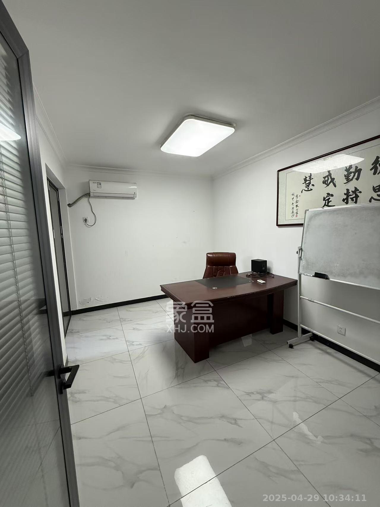 财富港湾(绿领大厦)  3室2厅1卫    3400.0元/月 财富港湾(绿领大厦)  3室2厅1卫    3400.0元/月室内图