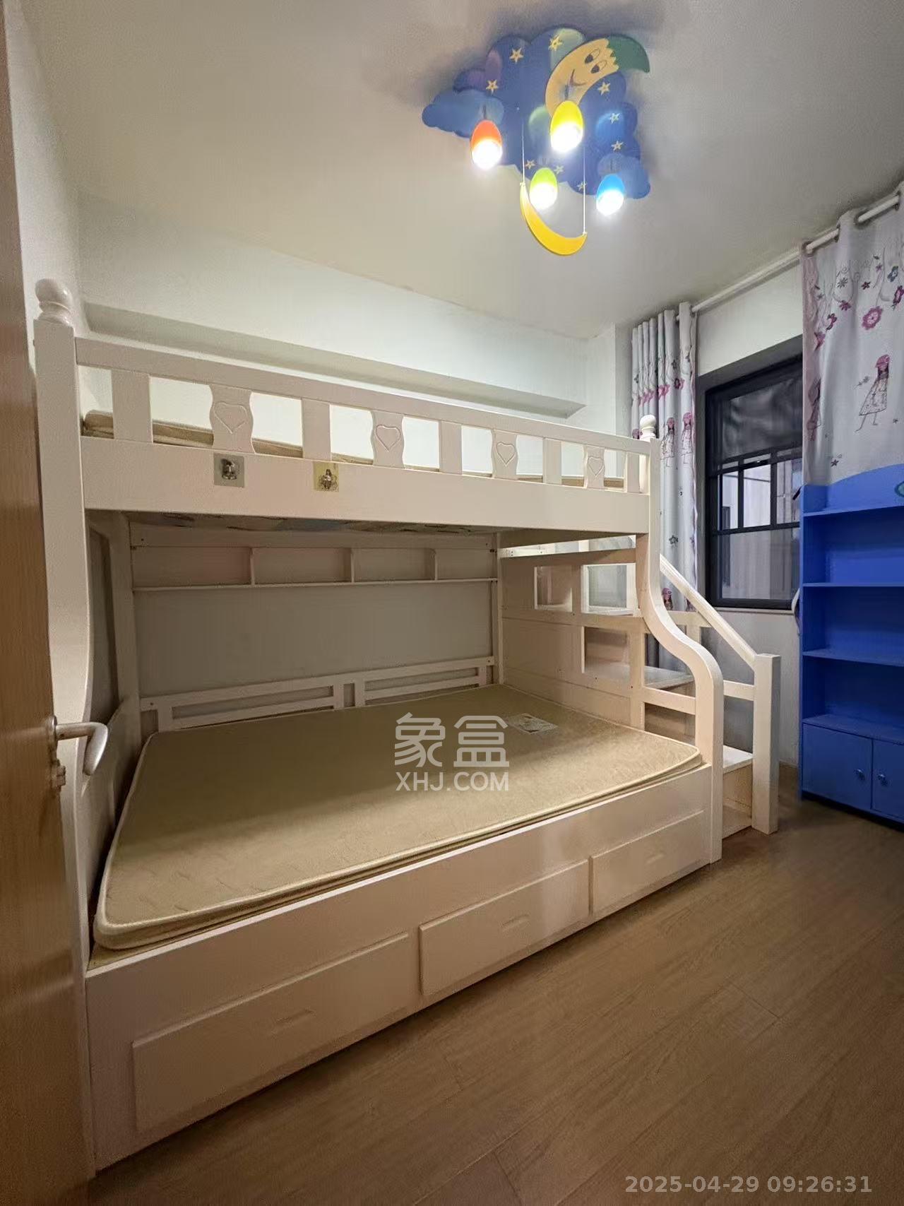 麓谷小镇  3室2厅1卫   2600.00元/月室内图