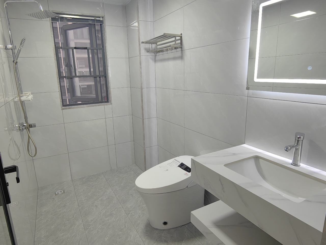 保利时光印象 4室2厅2卫 2380.0元/月 保利时光印象 4室2厅2卫 2380.0元/月室内图