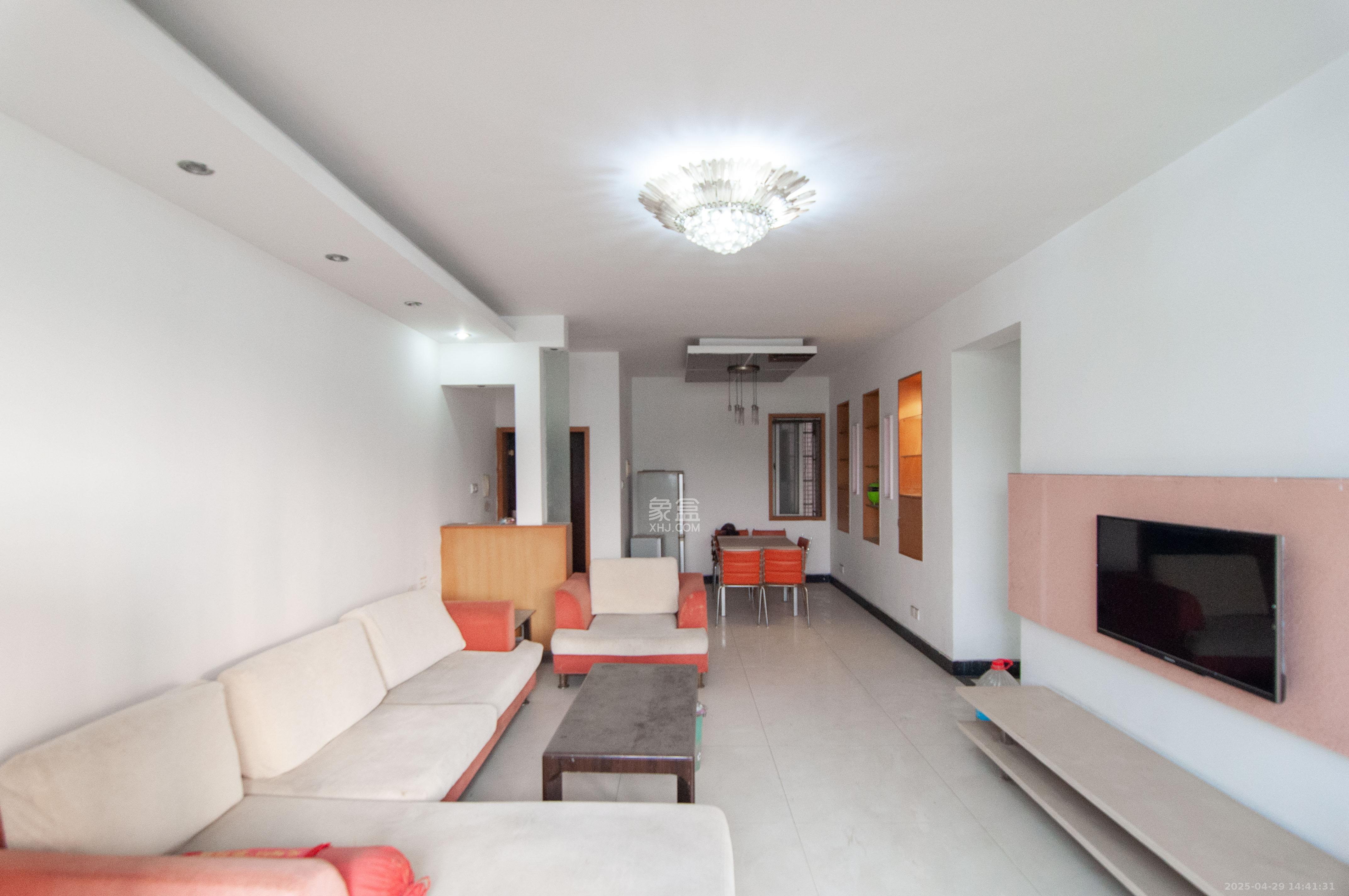 麓谷雅园 3室2厅2卫 69.8万 麓谷雅园 3室2厅2卫 69.8万客厅