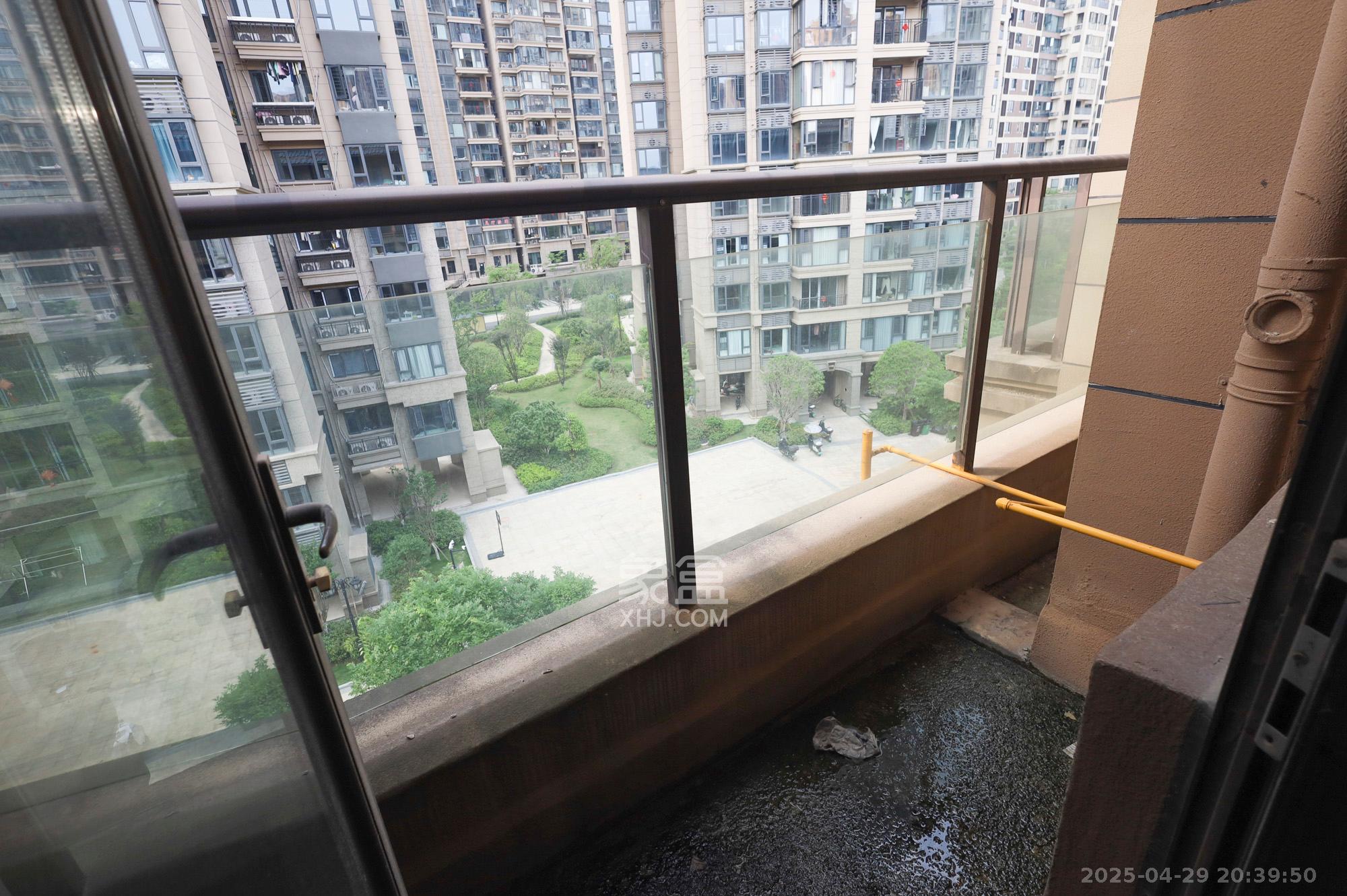恒大御景天下城二期  4室2厅2卫   396.00万其他