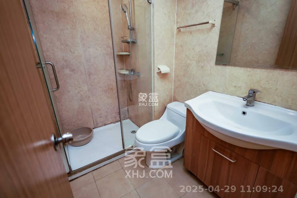 麓谷小镇  3室2厅1卫   2350.00元/月室内图