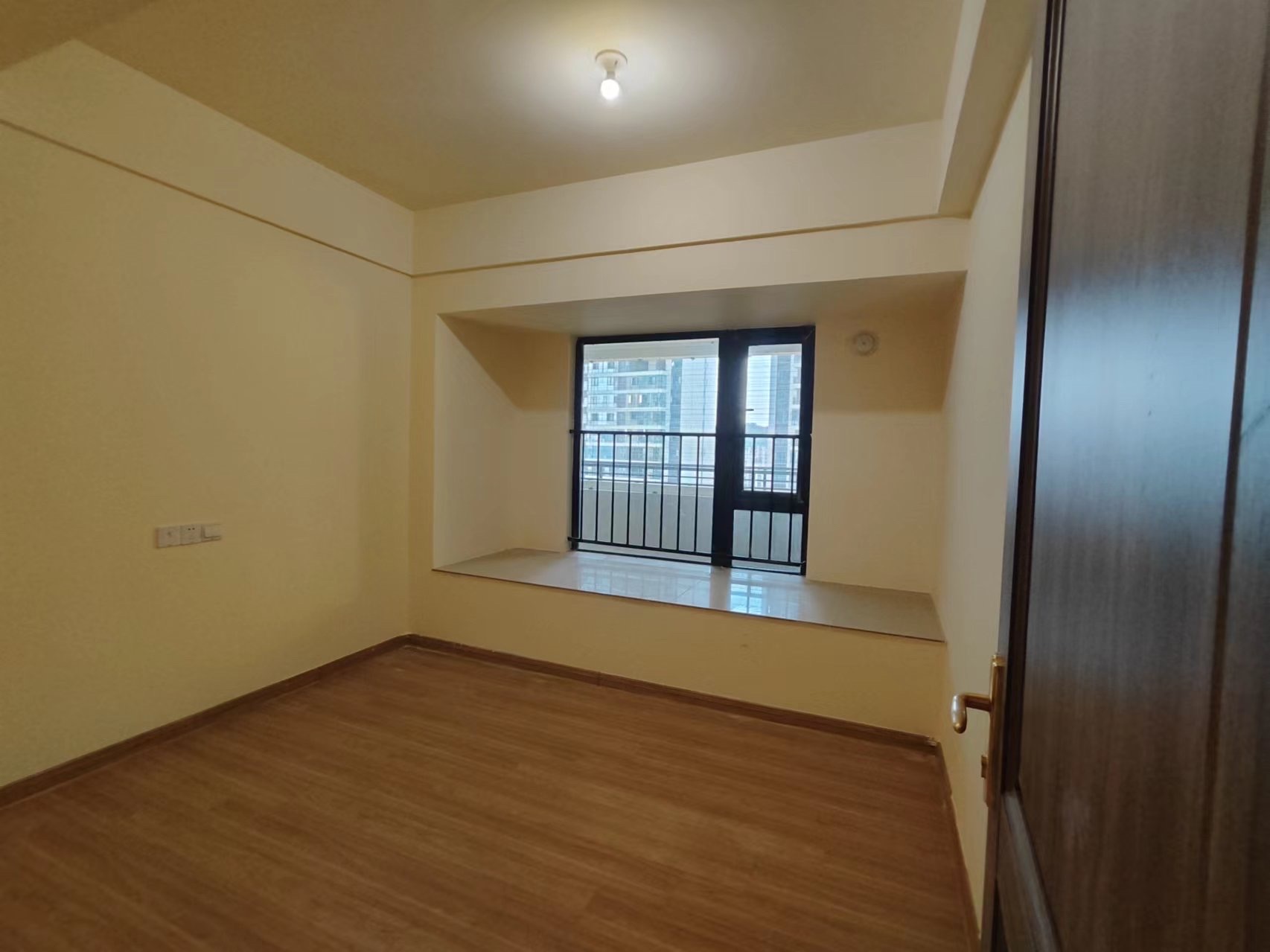 碧桂园翘楚棠 1室0厅0卫 63.8万 碧桂园翘楚棠 1室0厅0卫 63.8万客厅