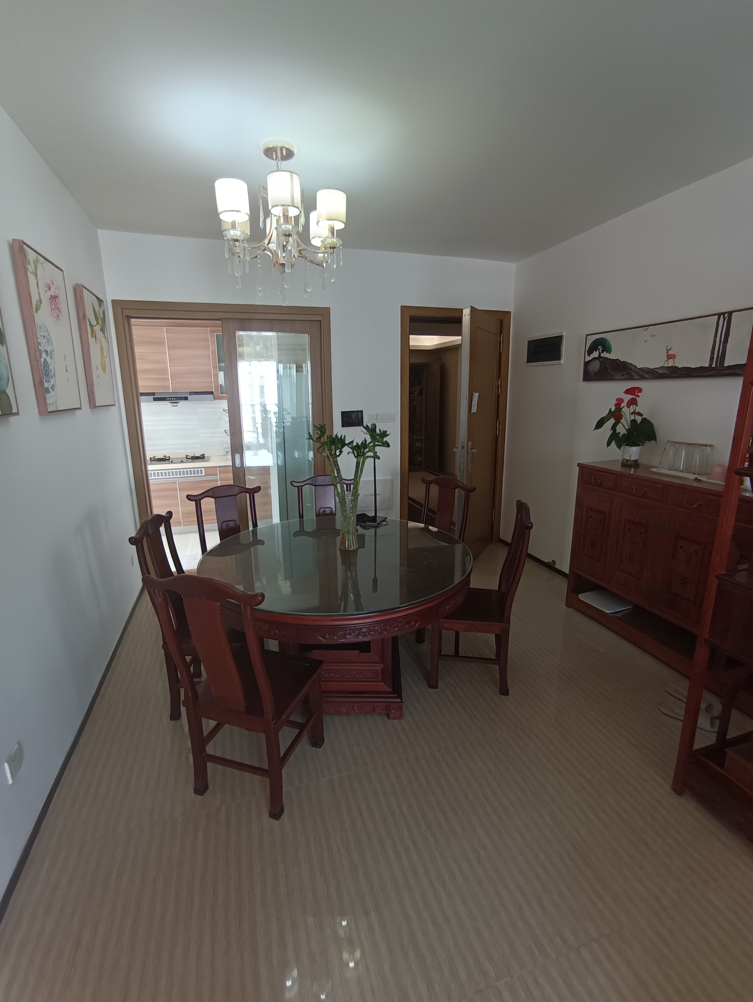 恒大美丽沙天澜湾 3室2厅2卫 253.00万 恒大美丽沙天澜湾 3室2厅2卫 253.00万客厅