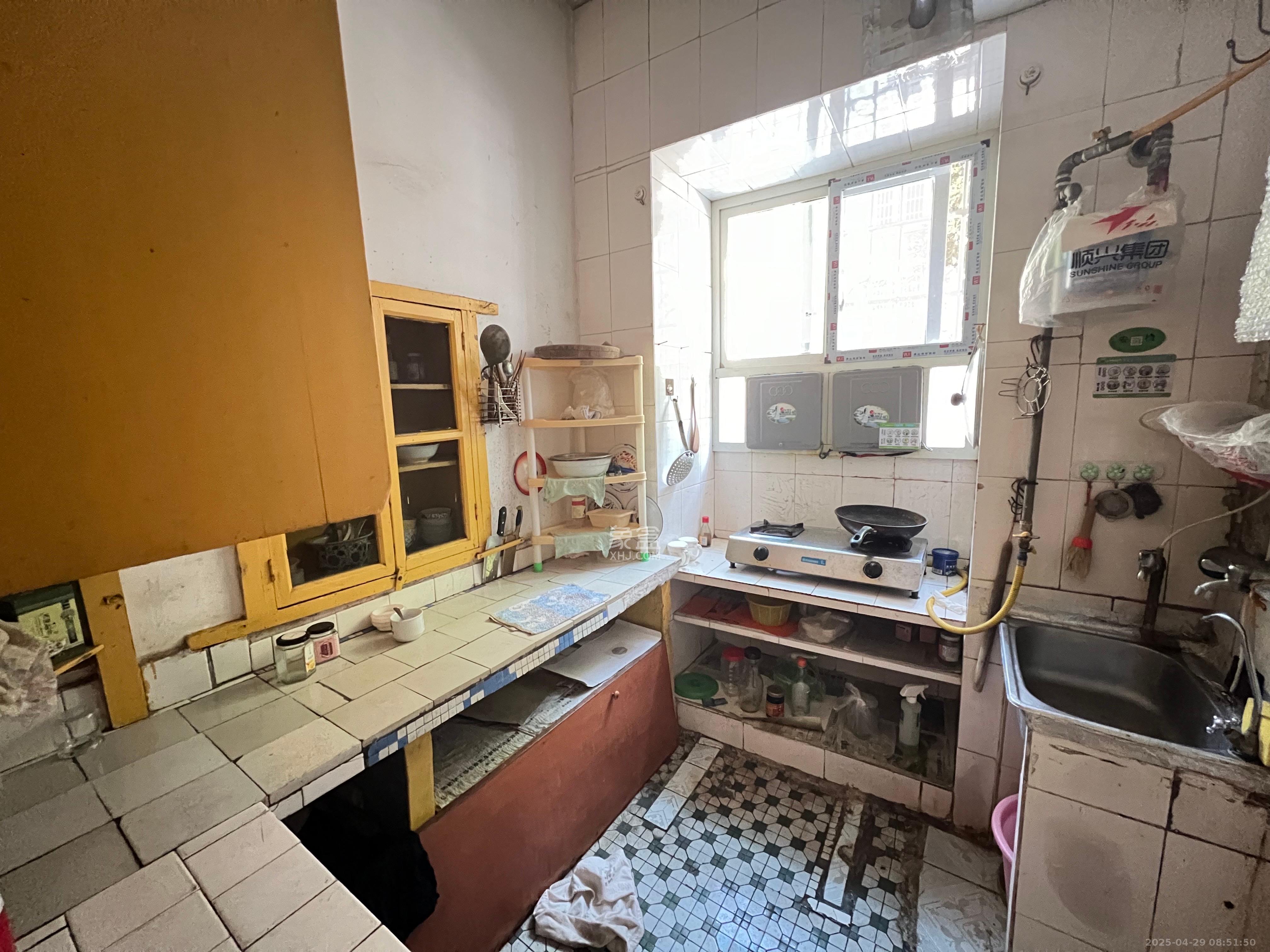 谢家冲  2室1厅2卫    1200.0元/月 谢家冲  2室1厅2卫    1200.0元/月室内图