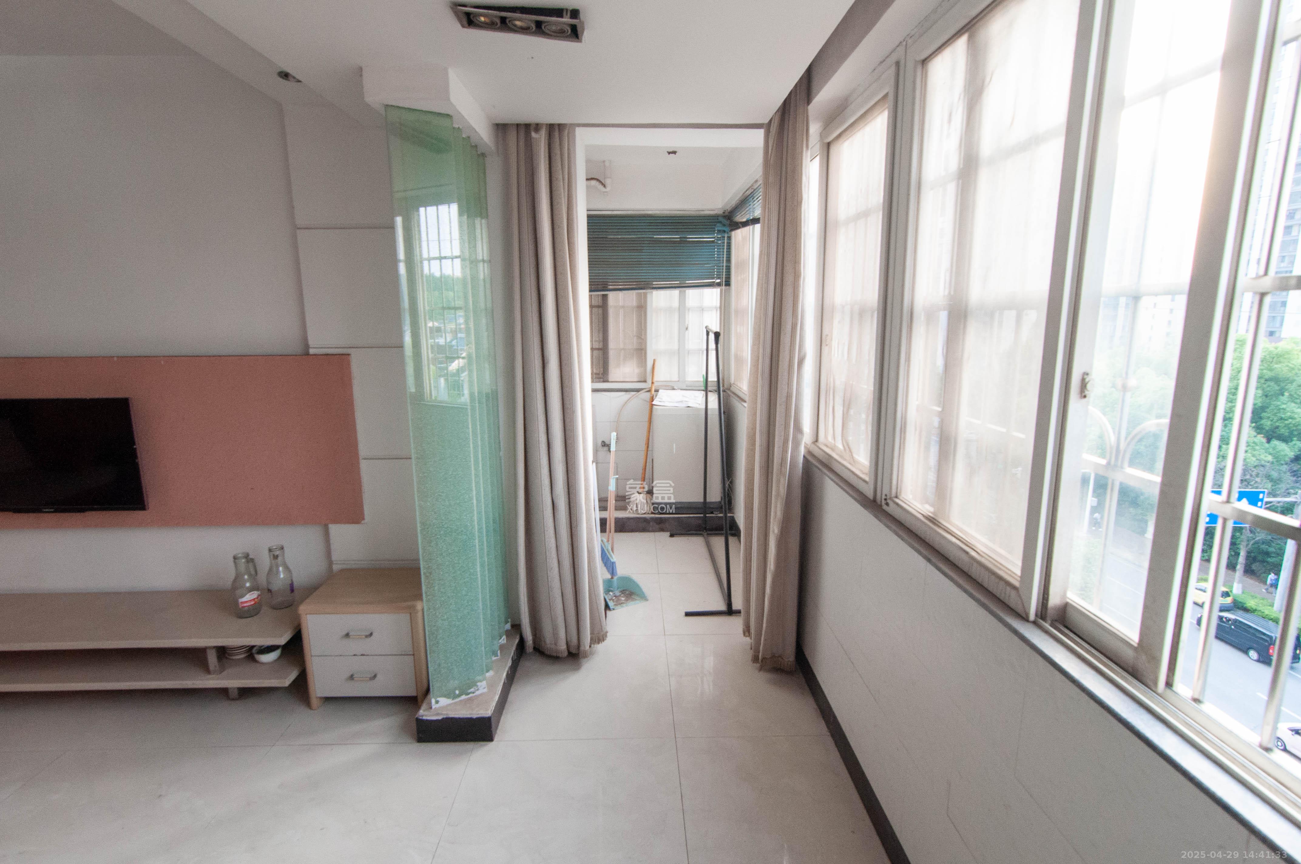 麓谷雅园 3室2厅2卫 69.8万 麓谷雅园 3室2厅2卫 69.8万其他